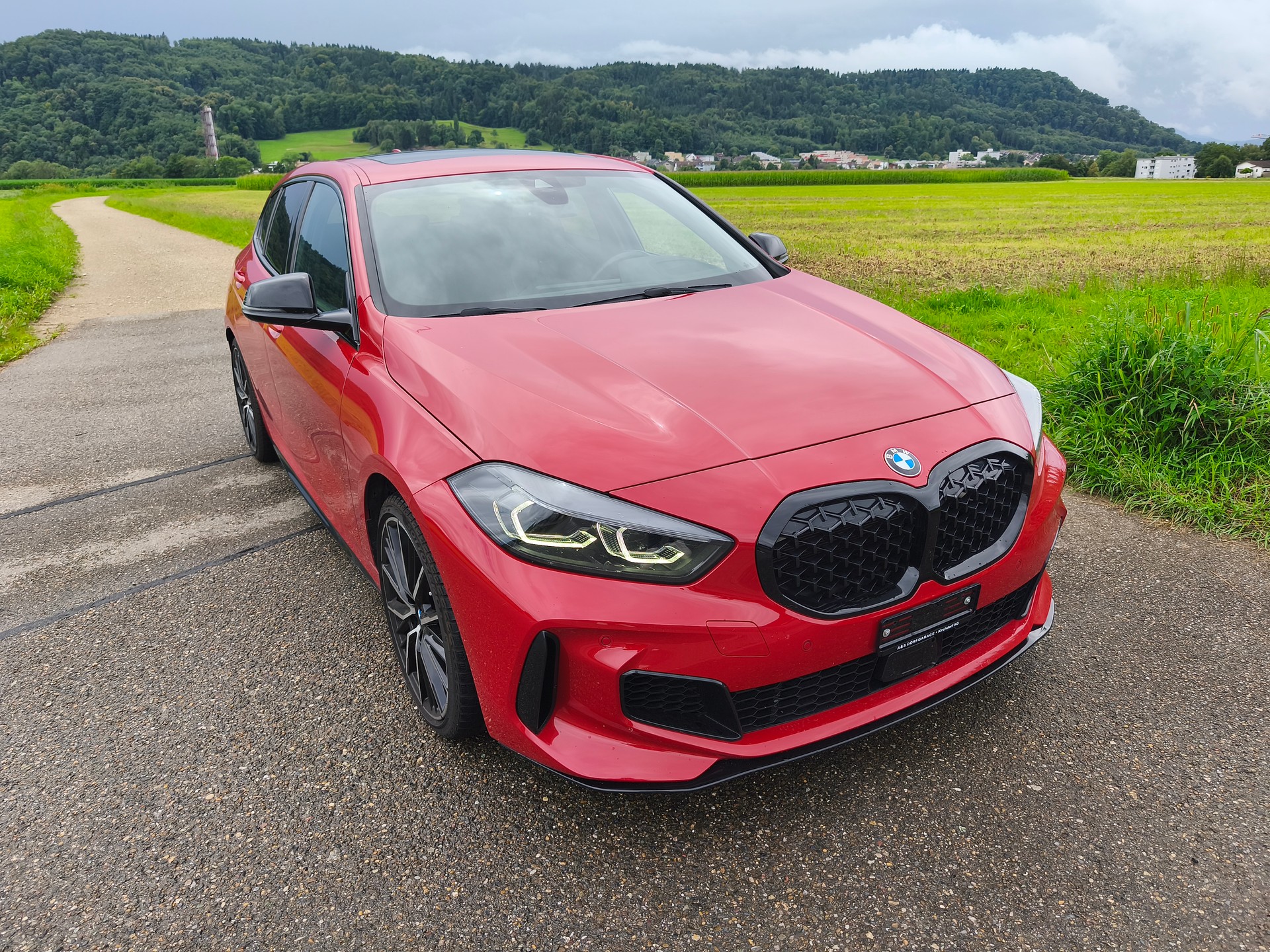 BMW M135i xDrive Steptronic-image-6