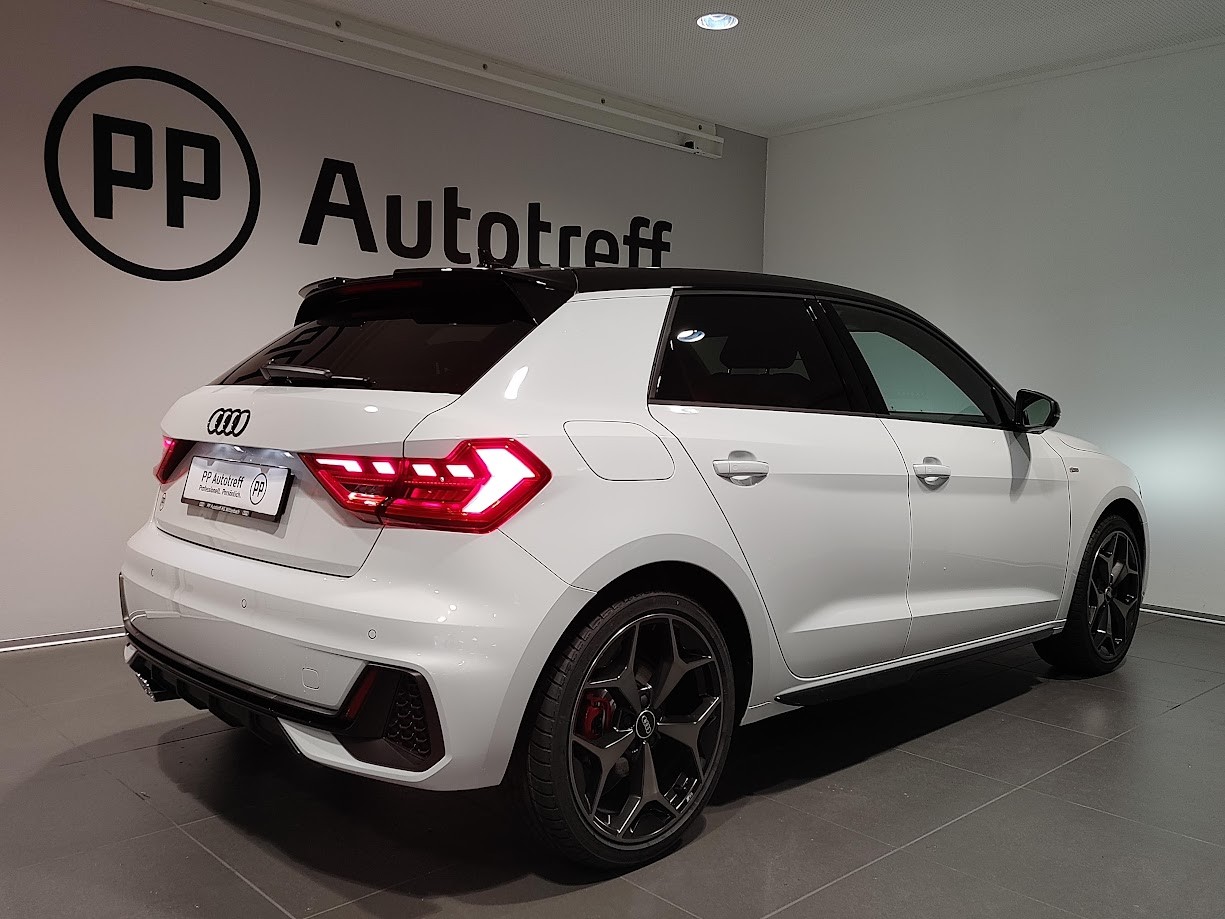 AUDI A1 Sportback 40 TFSI S Line S-tronic-image-12