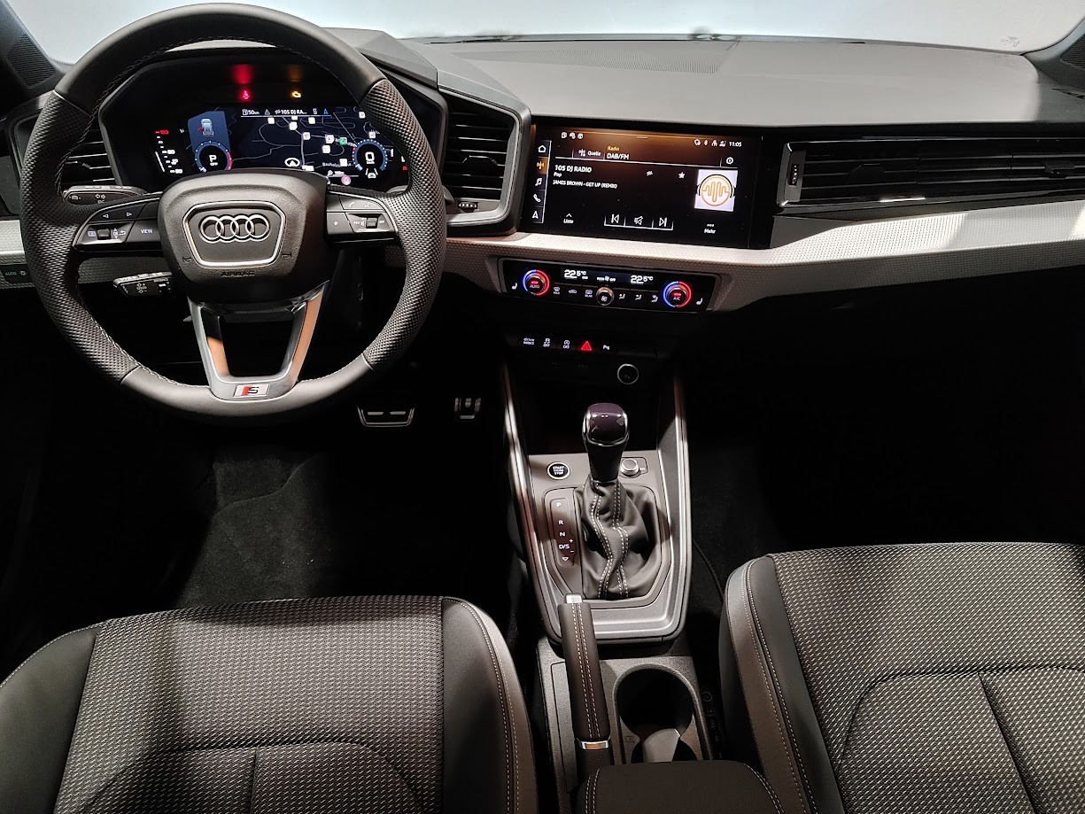 AUDI A1 Sportback 40 TFSI S Line S-tronic-image-10