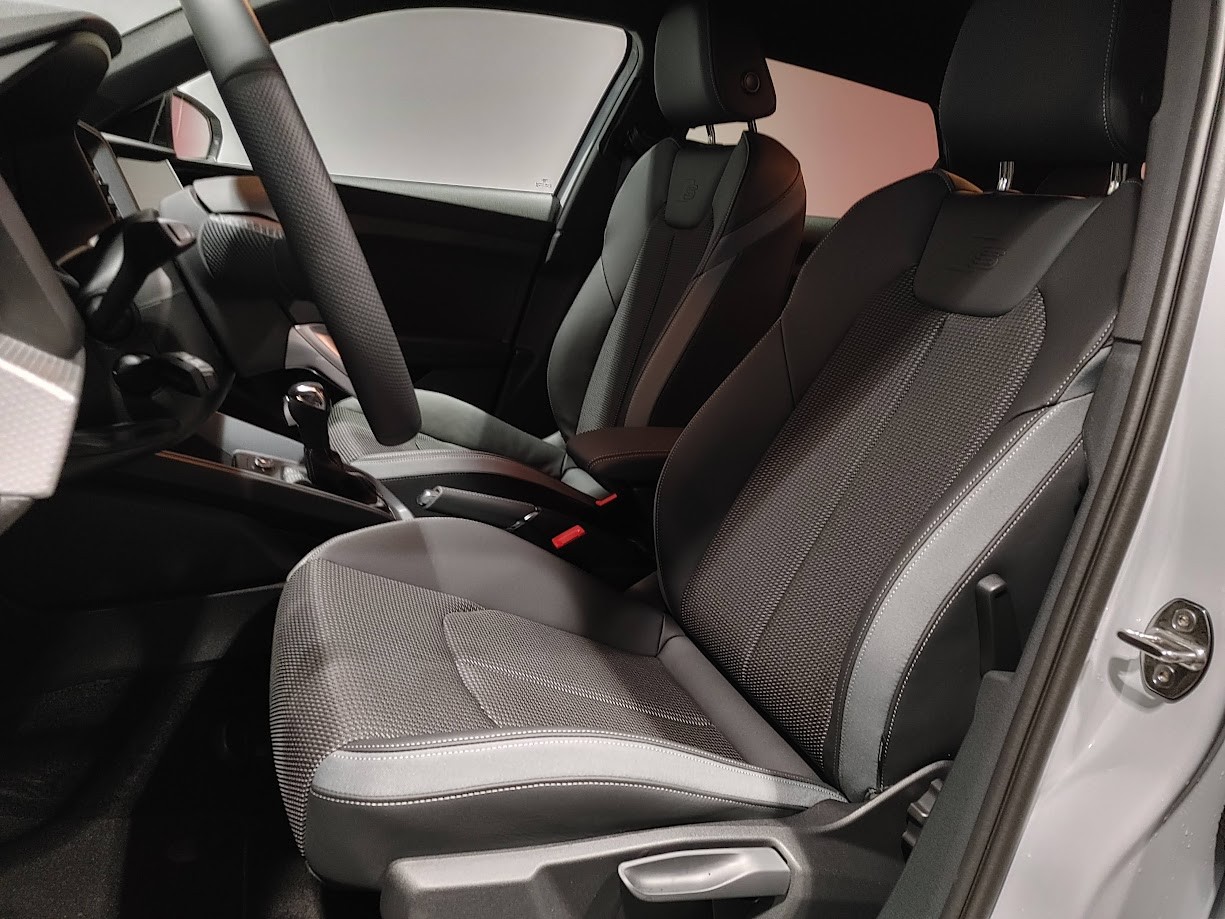 AUDI A1 Sportback 40 TFSI S Line S-tronic-image-3