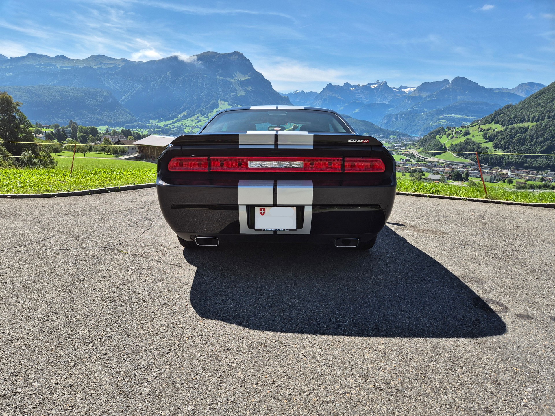 DODGE Challenger SRT 392-image-2