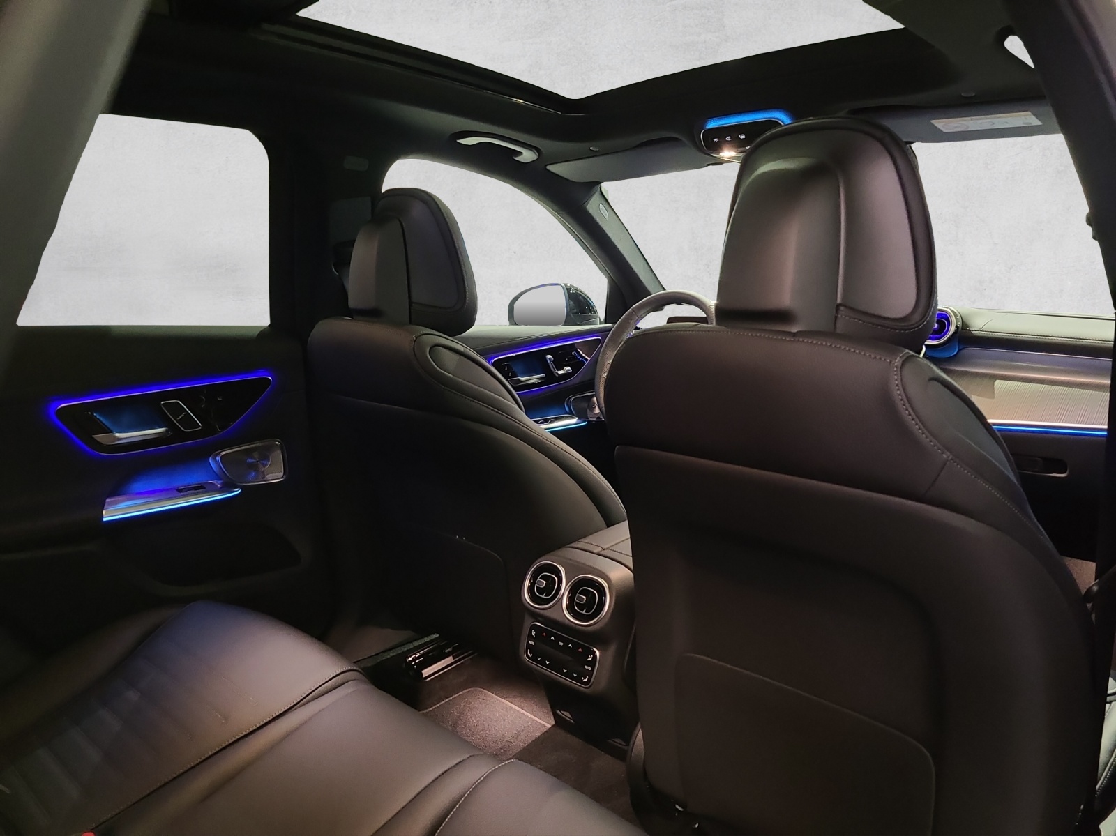 MERCEDES-BENZ GLC 300 4Matic 9G-Tronic-image-14