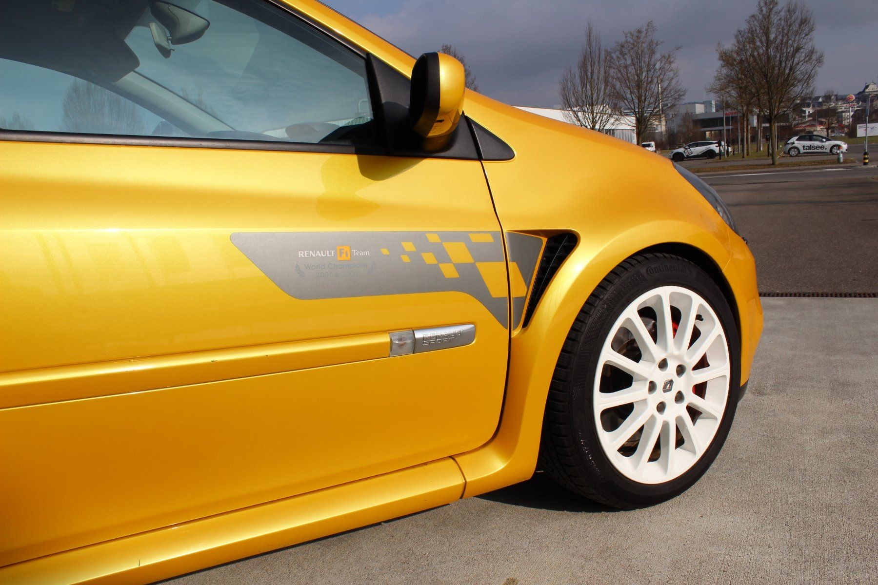 RENAULT Clio 2.0 16V Sport F1 Team-image-11