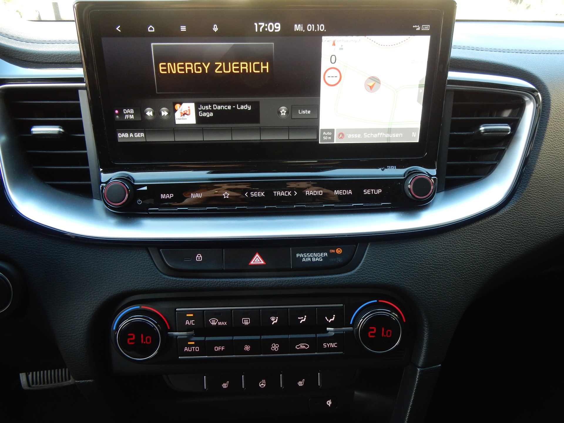 KIA Ceed SW 1.5 T-GDi DCT Spirit (Style)-image-15
