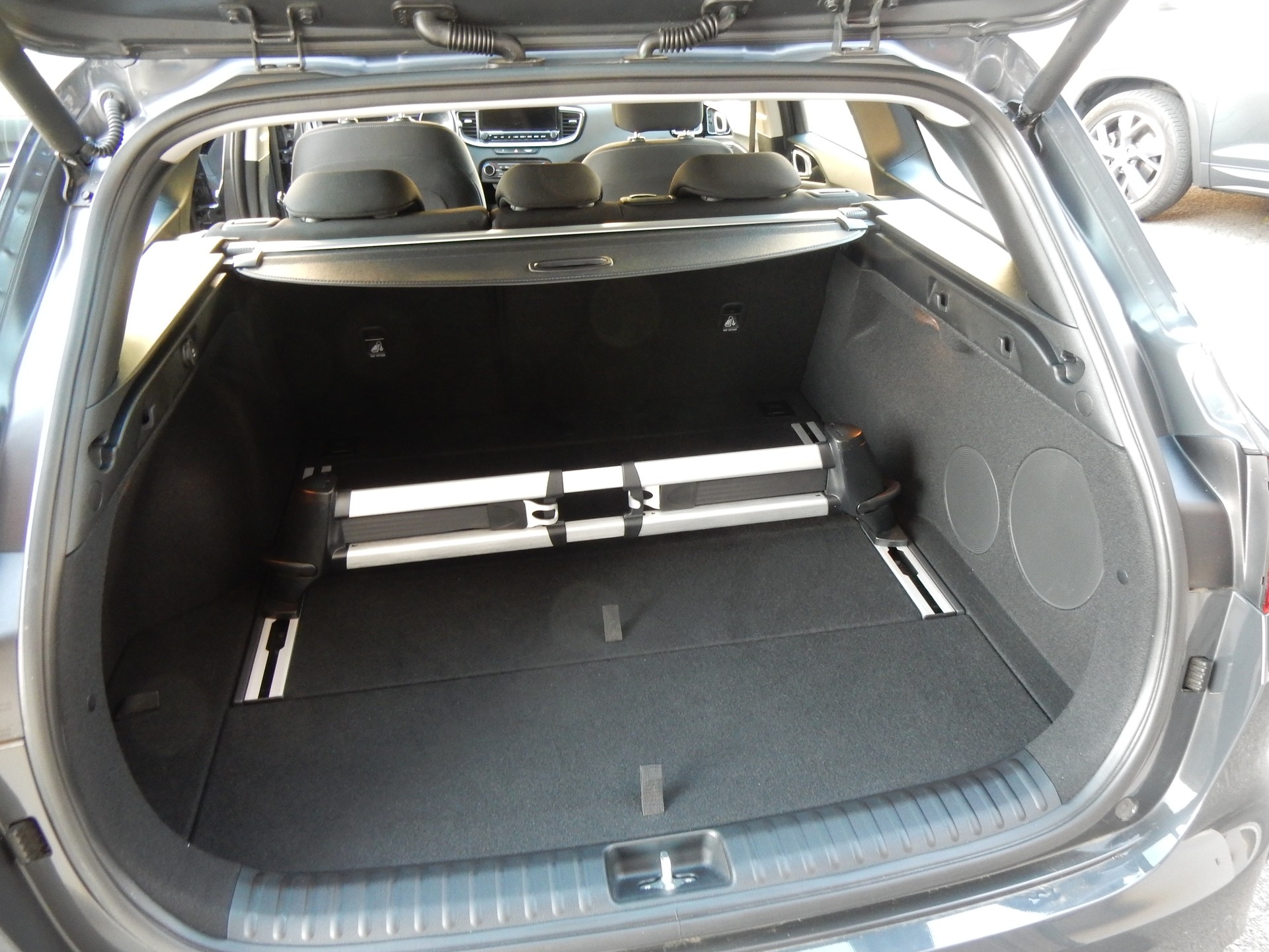 KIA Ceed SW 1.5 T-GDi DCT Spirit (Style)-image-8