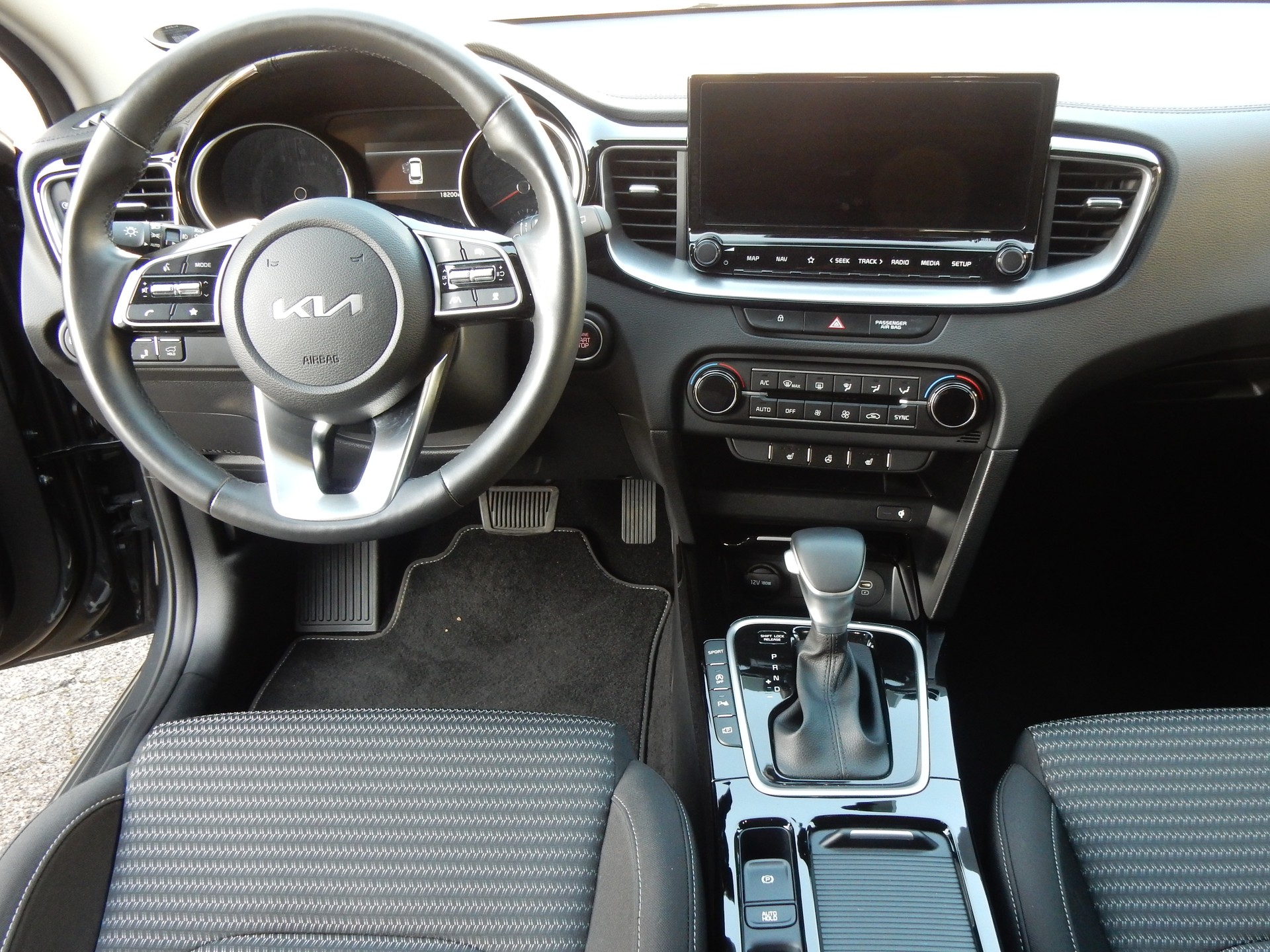 KIA Ceed SW 1.5 T-GDi DCT Spirit (Style)-image-11