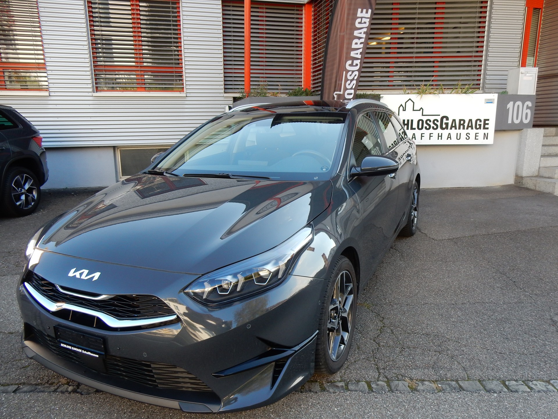 KIA Ceed SW 1.5 T-GDi DCT Spirit (Style)-image-4