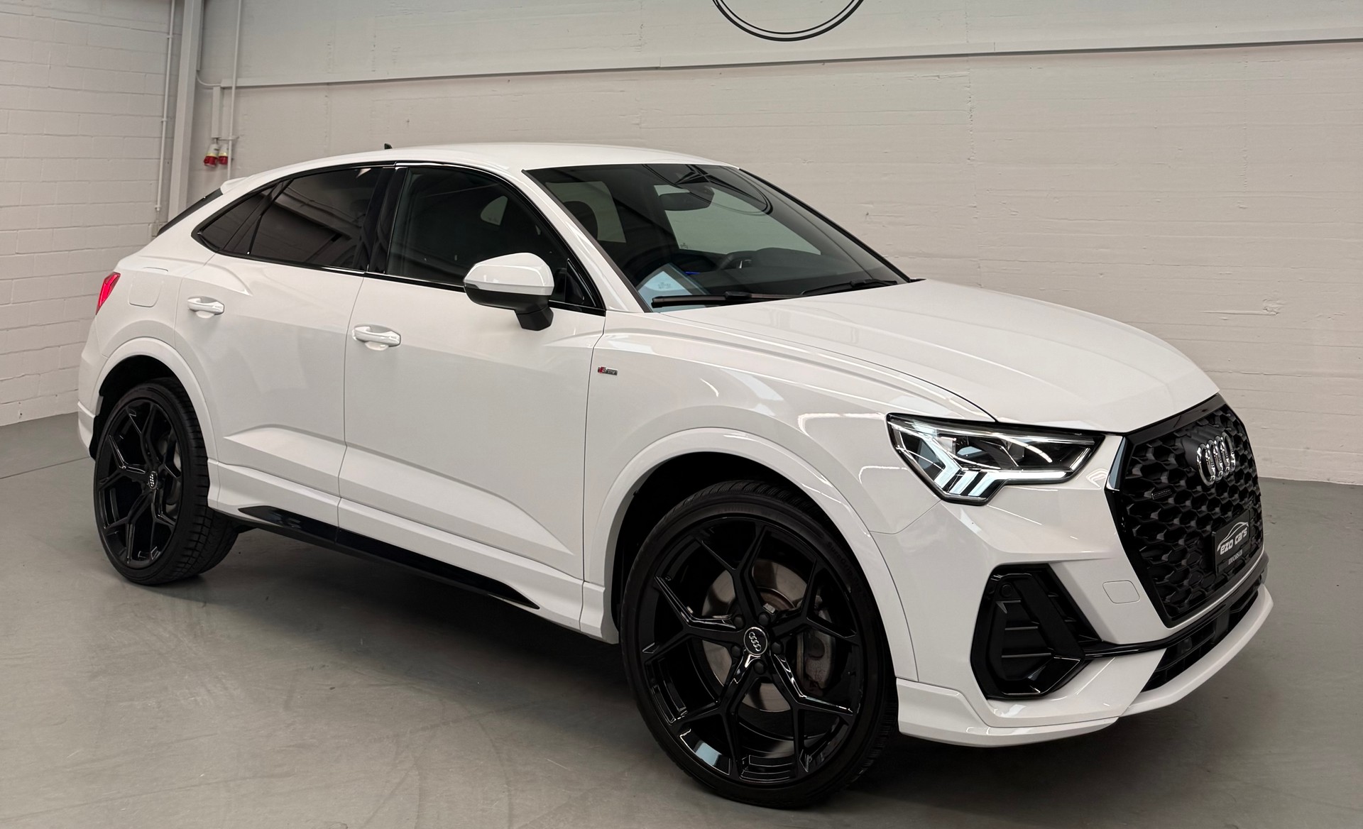 AUDI Q3 Sportback 40 TDI S line quattro S-tronic-showroom-element-3