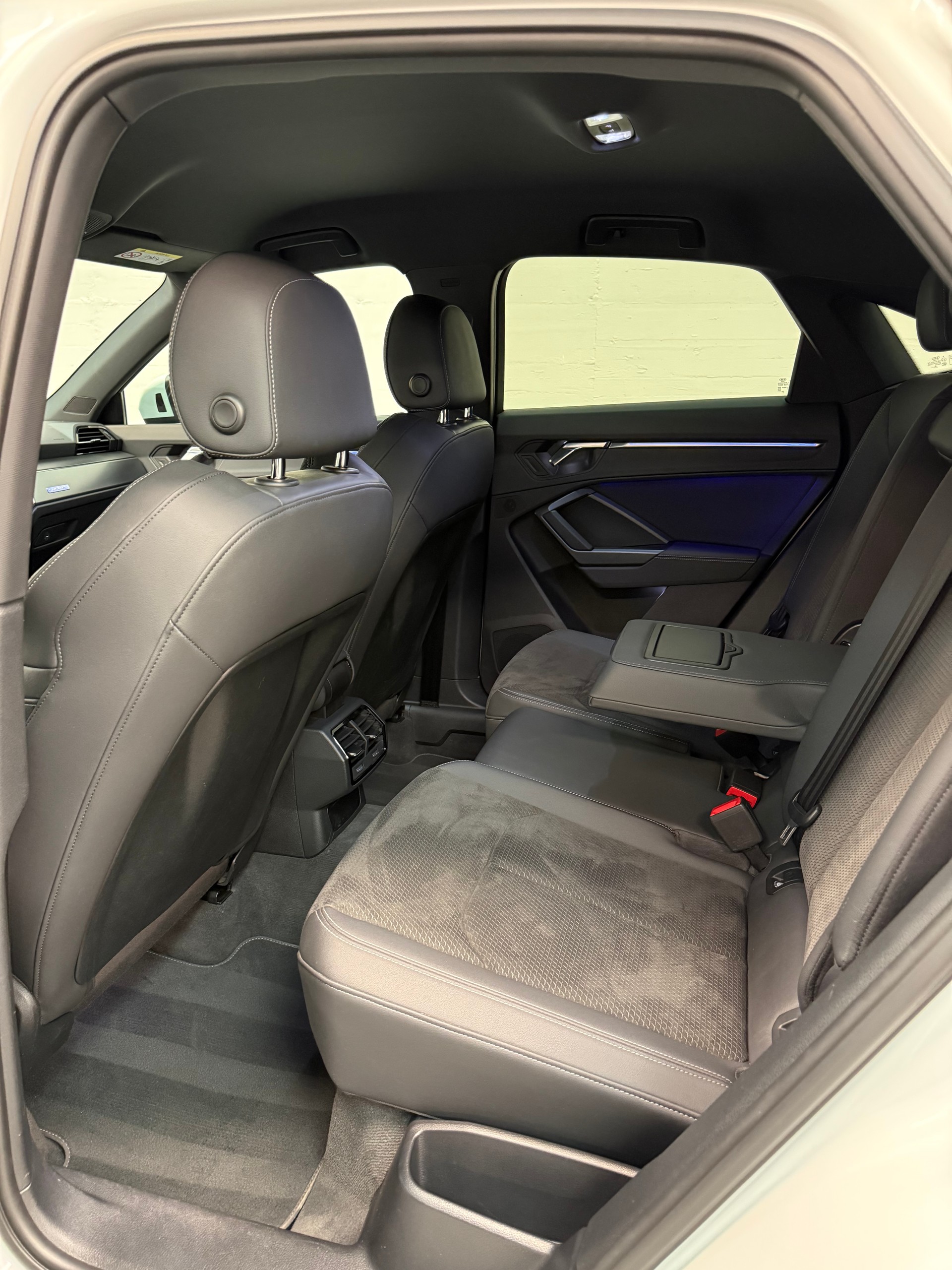 AUDI Q3 Sportback 40 TDI S line quattro S-tronic-image-15