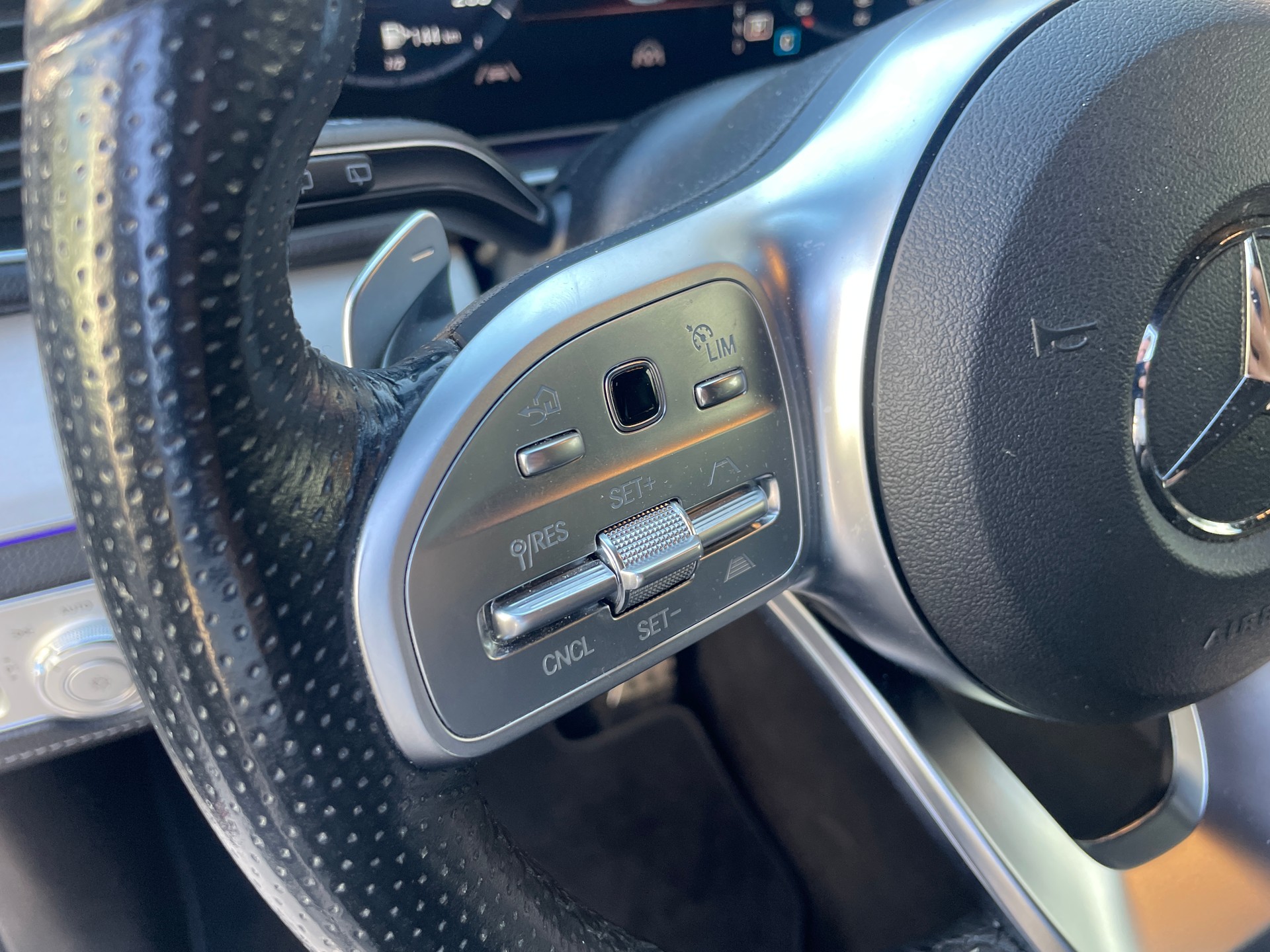 MERCEDES-BENZ GLE 400 d 4Matic AMG Line 9G-Tronic-image-14