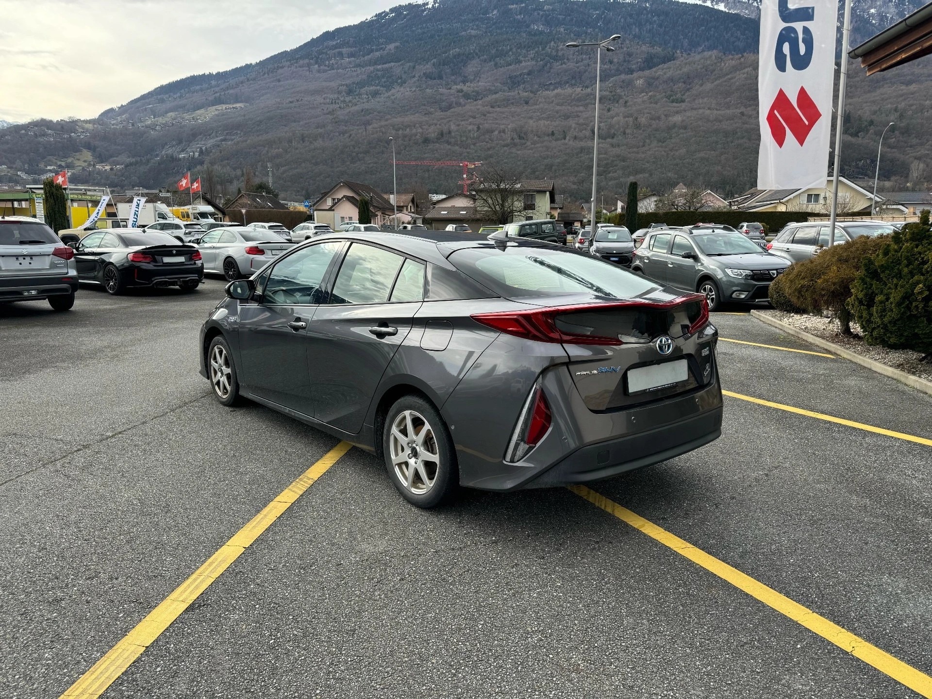 TOYOTA Prius 1.8 VVT-i Plug-in Hybrid Premium-image-2