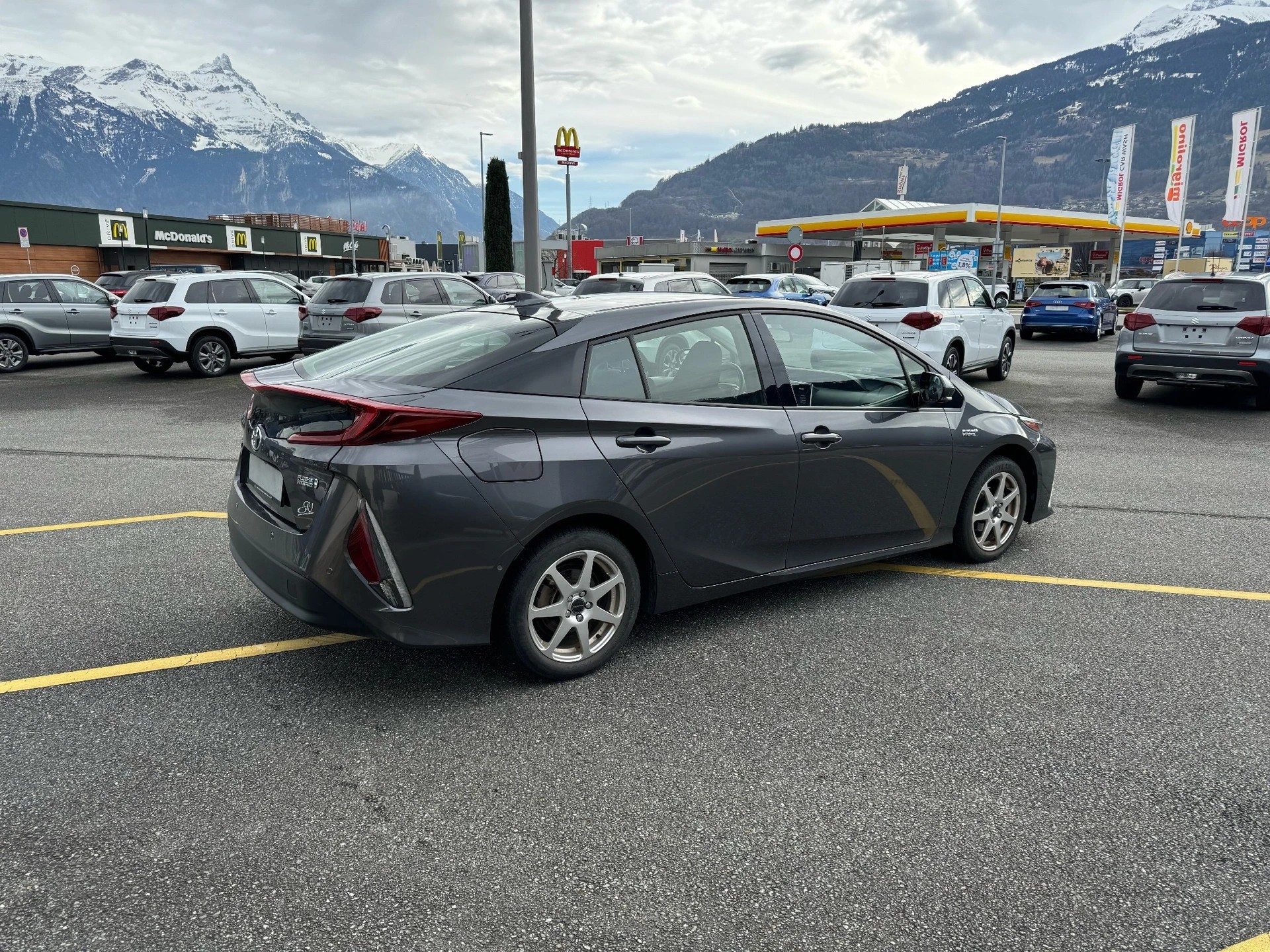 TOYOTA Prius 1.8 VVT-i Plug-in Hybrid Premium-image-4