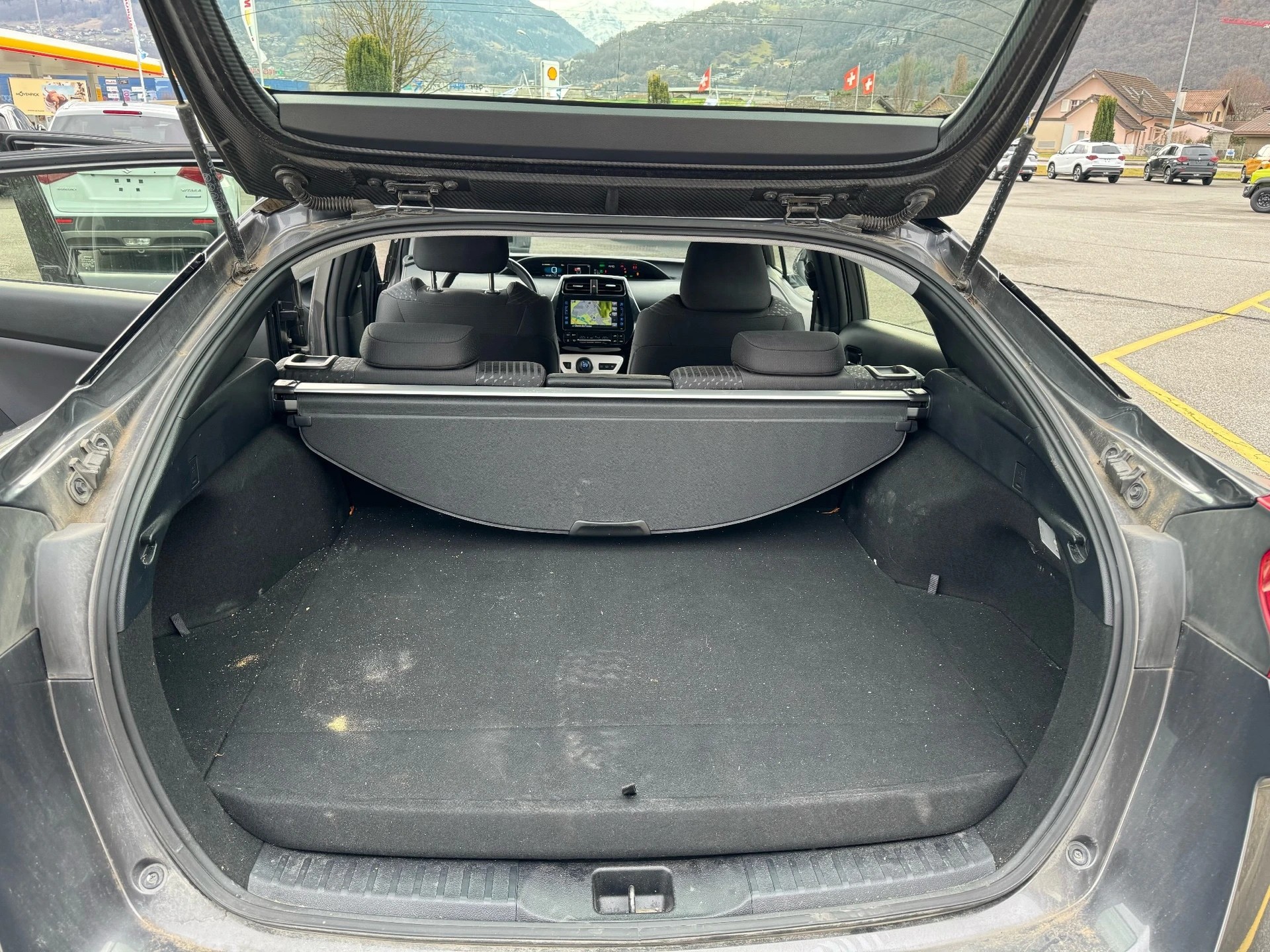 TOYOTA Prius 1.8 VVT-i Plug-in Hybrid Premium-image-12