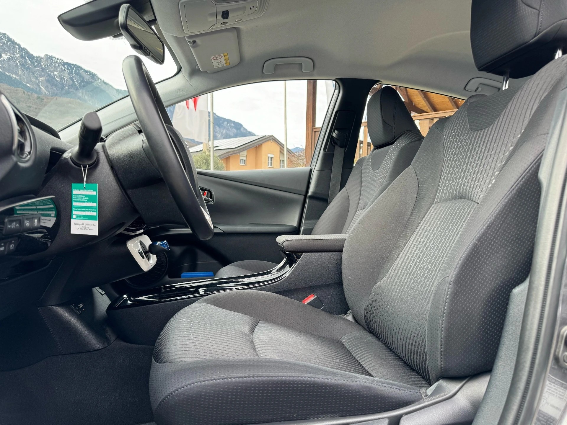 TOYOTA Prius 1.8 VVT-i Plug-in Hybrid Premium-image-10