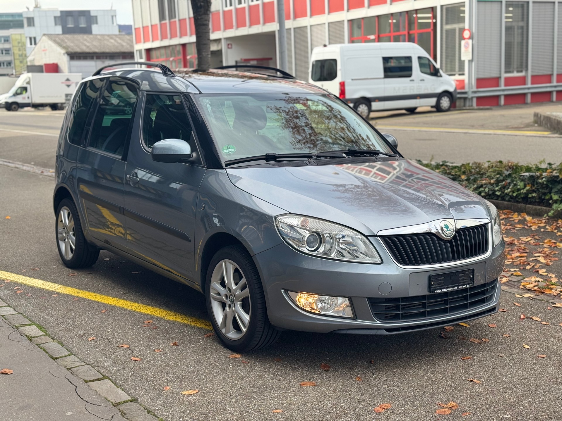 SKODA Roomster 1.6 TDI Elegance-image-0
