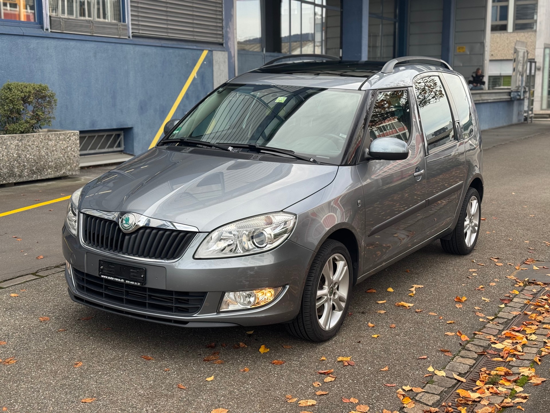 SKODA Roomster 1.6 TDI Elegance-image-1