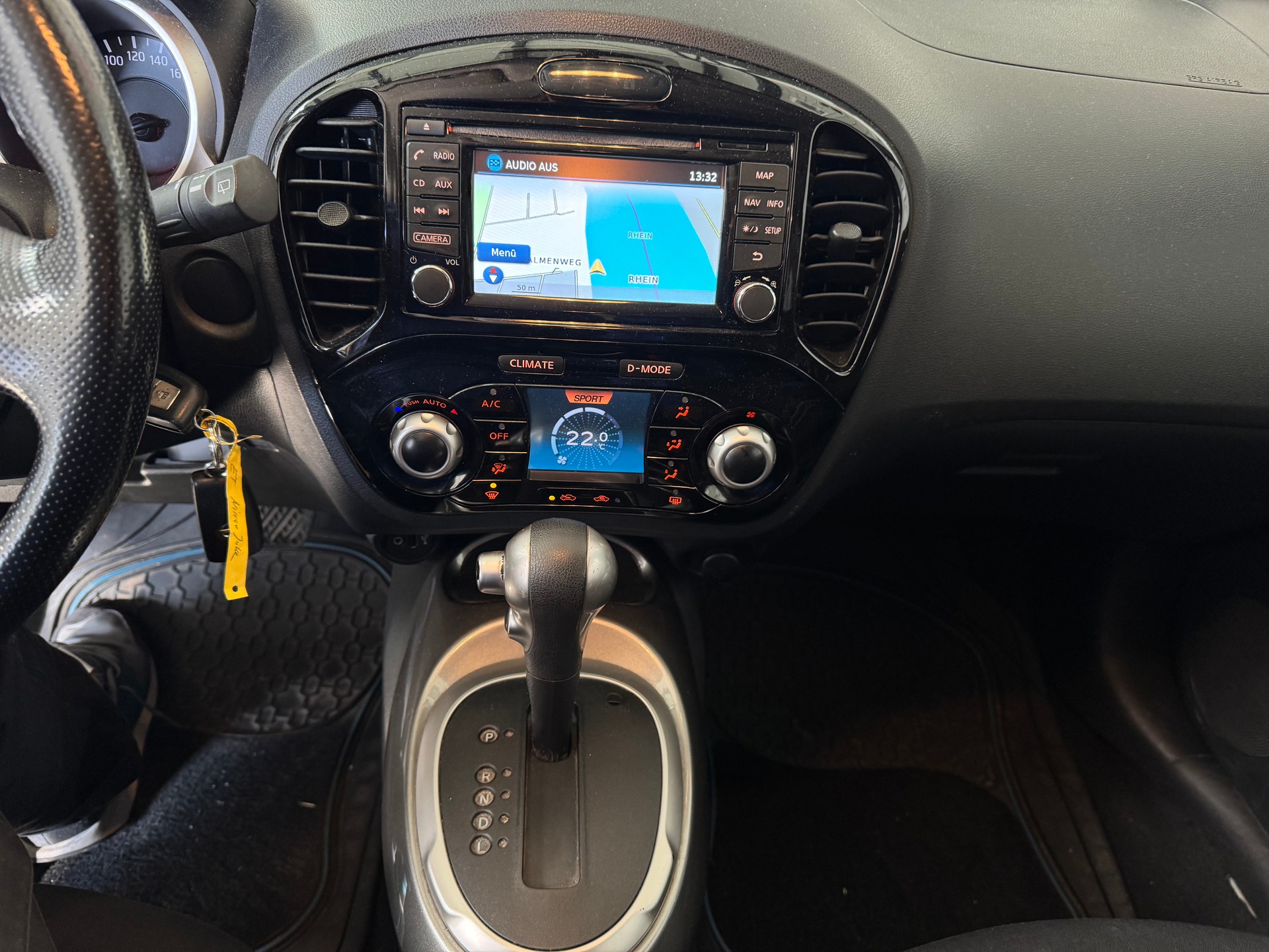 NISSAN Juke 1.6 tekna Xtronic CVT-image-8