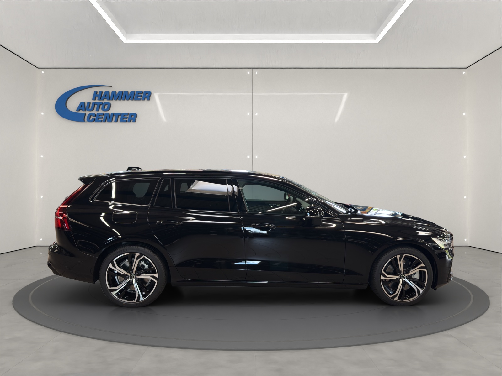 VOLVO V60 2.0 T8 TE Ultra Dark eAWD-image-5