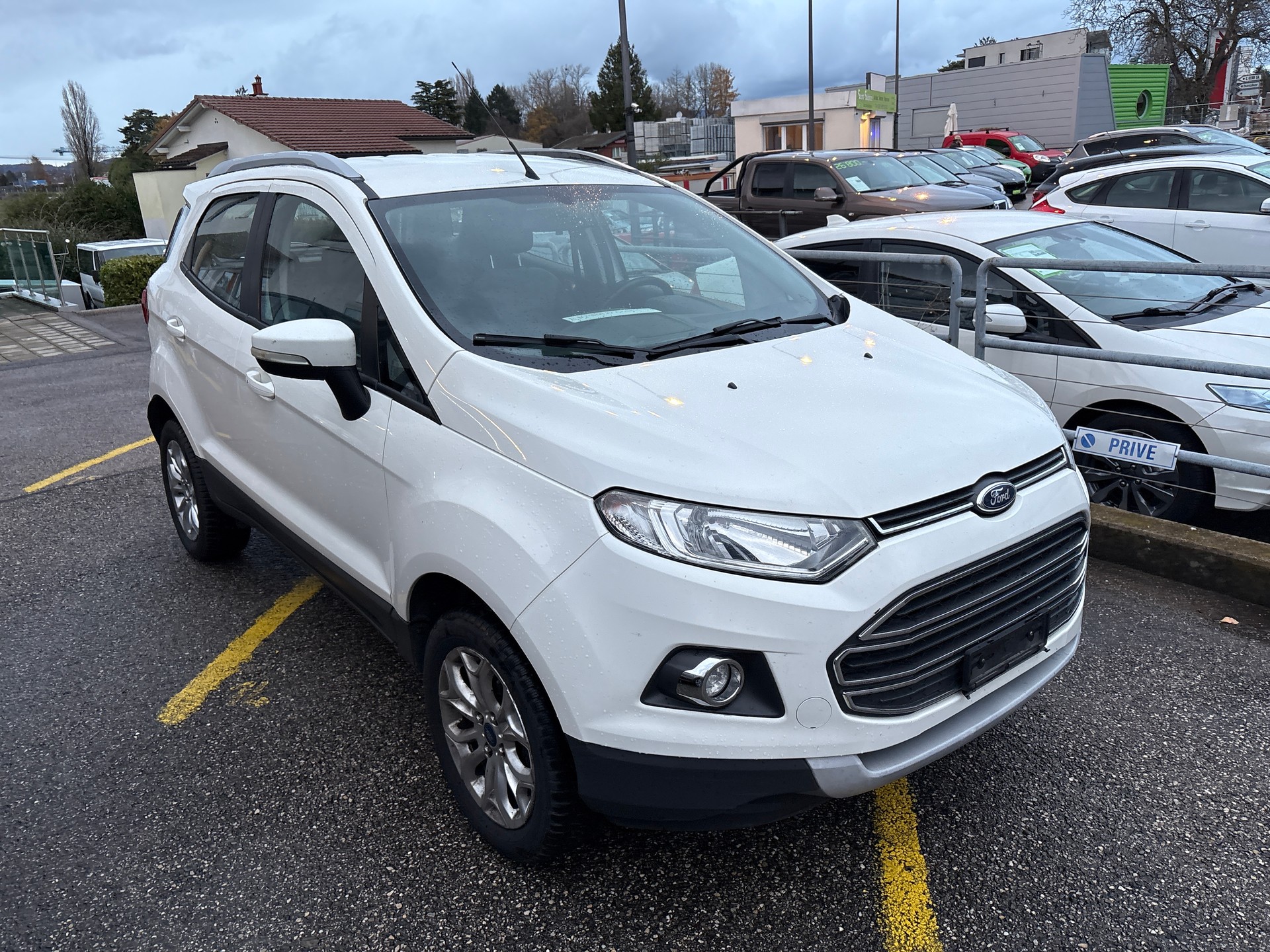 FORD EcoSport 1.0 SCTi Titanium-image-2