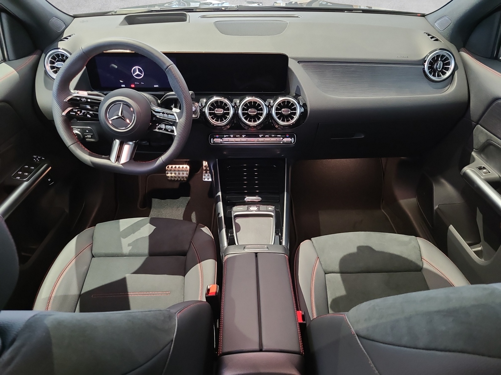 MERCEDES-BENZ GLA 250 4Matic 8G-DCT Swiss Star-image-11