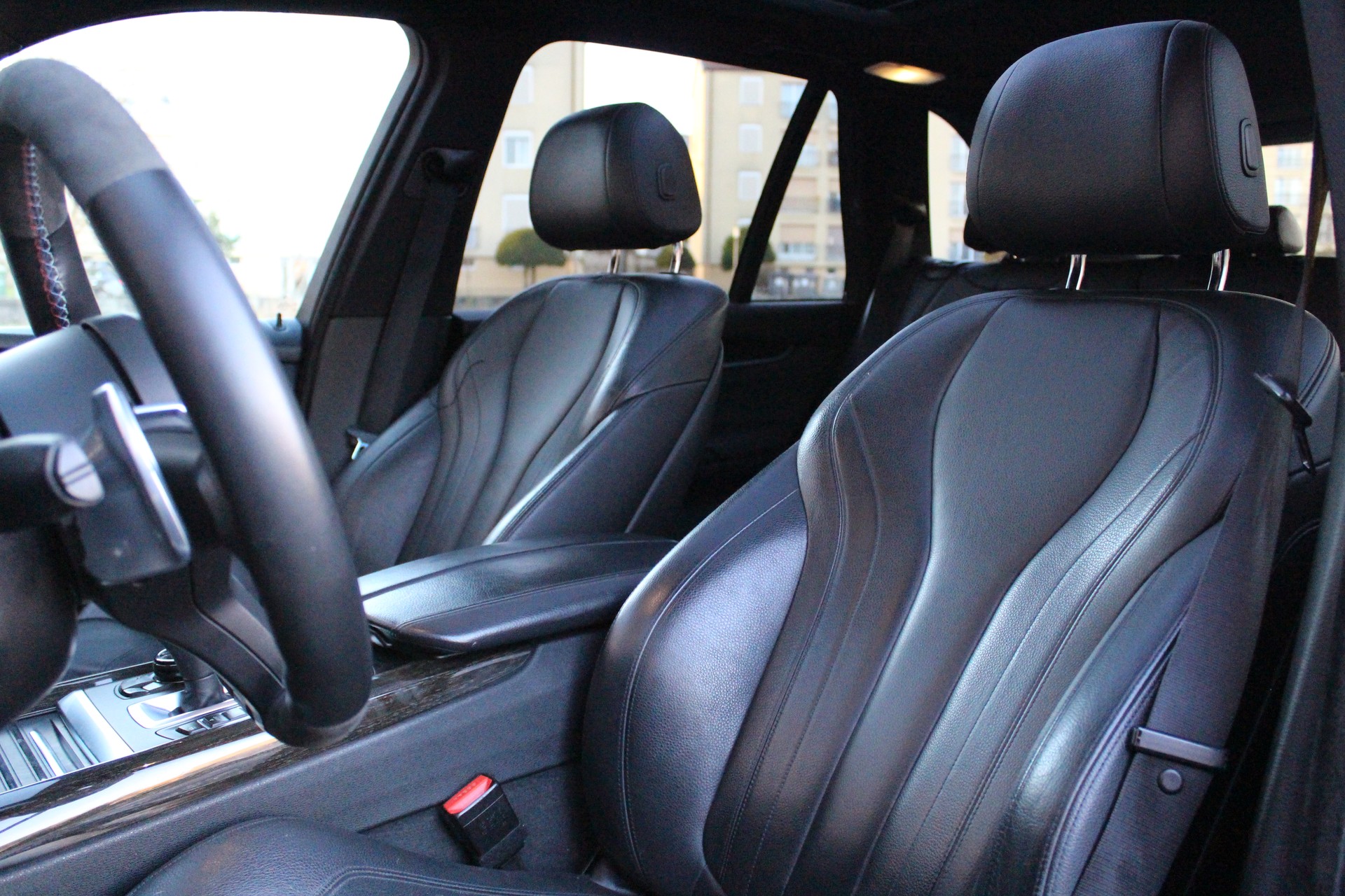 BMW X5 xDrive M50d M-Sport Steptronic - "Toit Ouvrant * Pack M * Head-Up Display * Sièges Electrique Mém * Caméra de Recul"-image-19