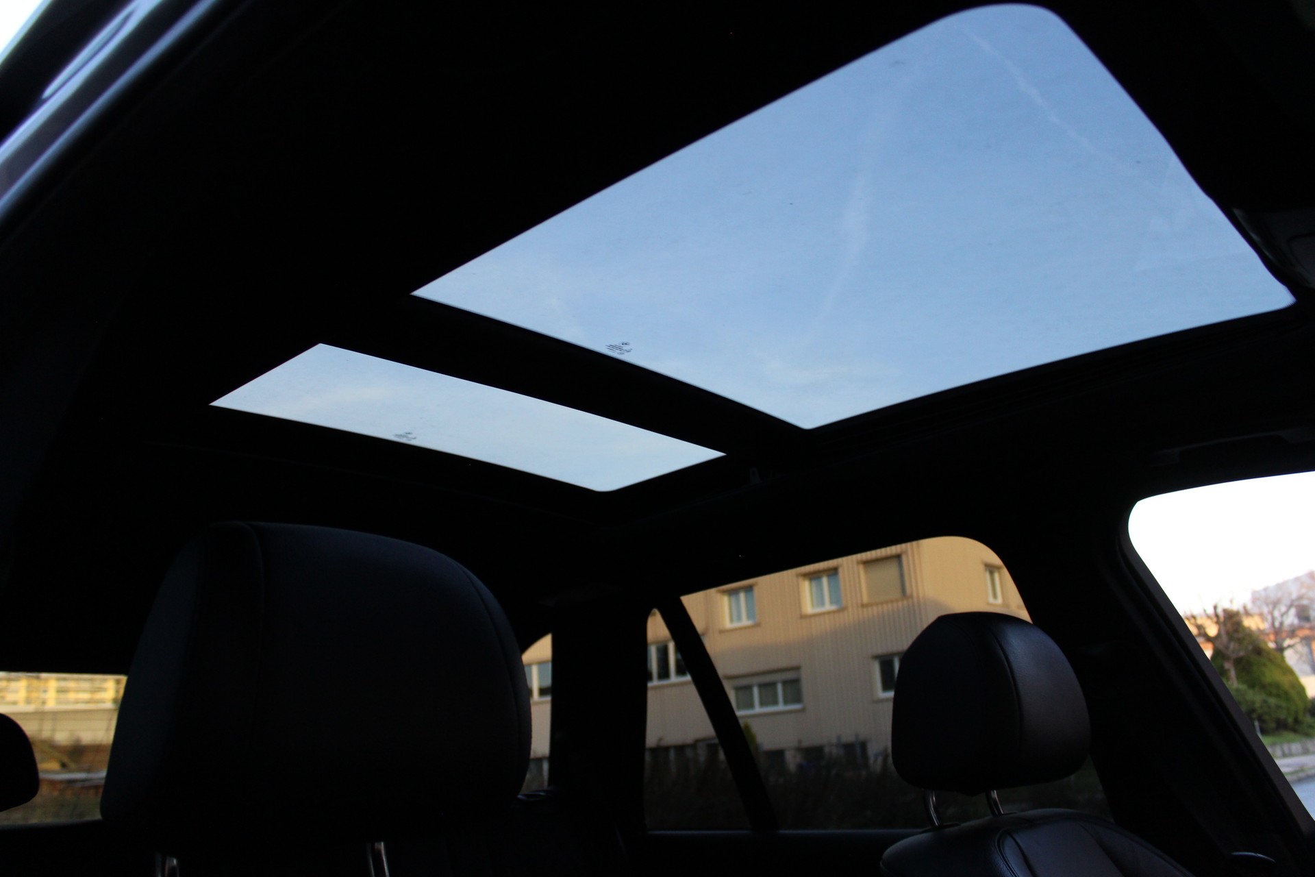 BMW X5 xDrive M50d M-Sport Steptronic - "Toit Ouvrant * Pack M * Head-Up Display * Sièges Electrique Mém * Caméra de Recul"-image-10