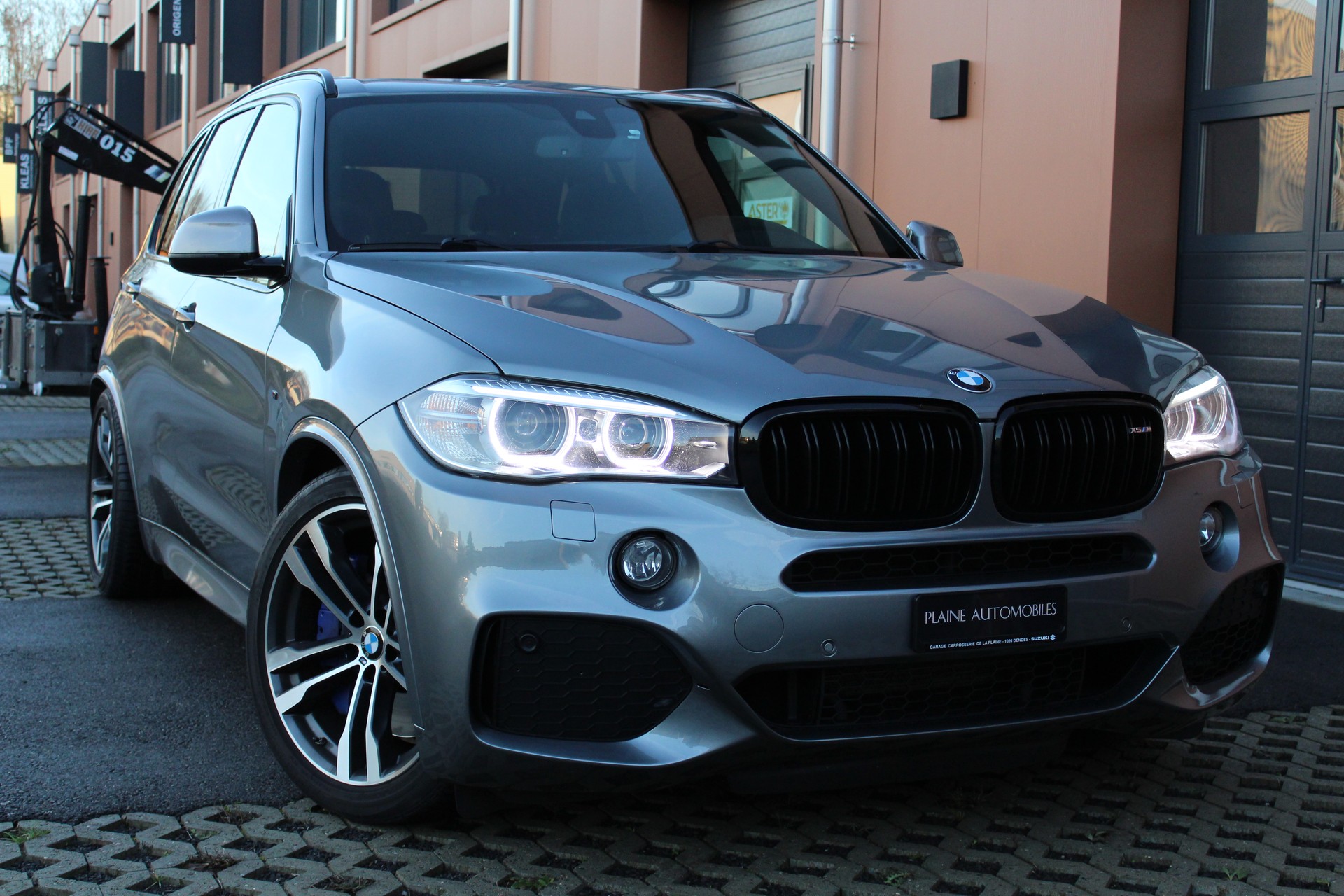 BMW X5 xDrive M50d M-Sport Steptronic - "Toit Ouvrant * Pack M * Head-Up Display * Sièges Electrique Mém * Caméra de Recul"-image-2