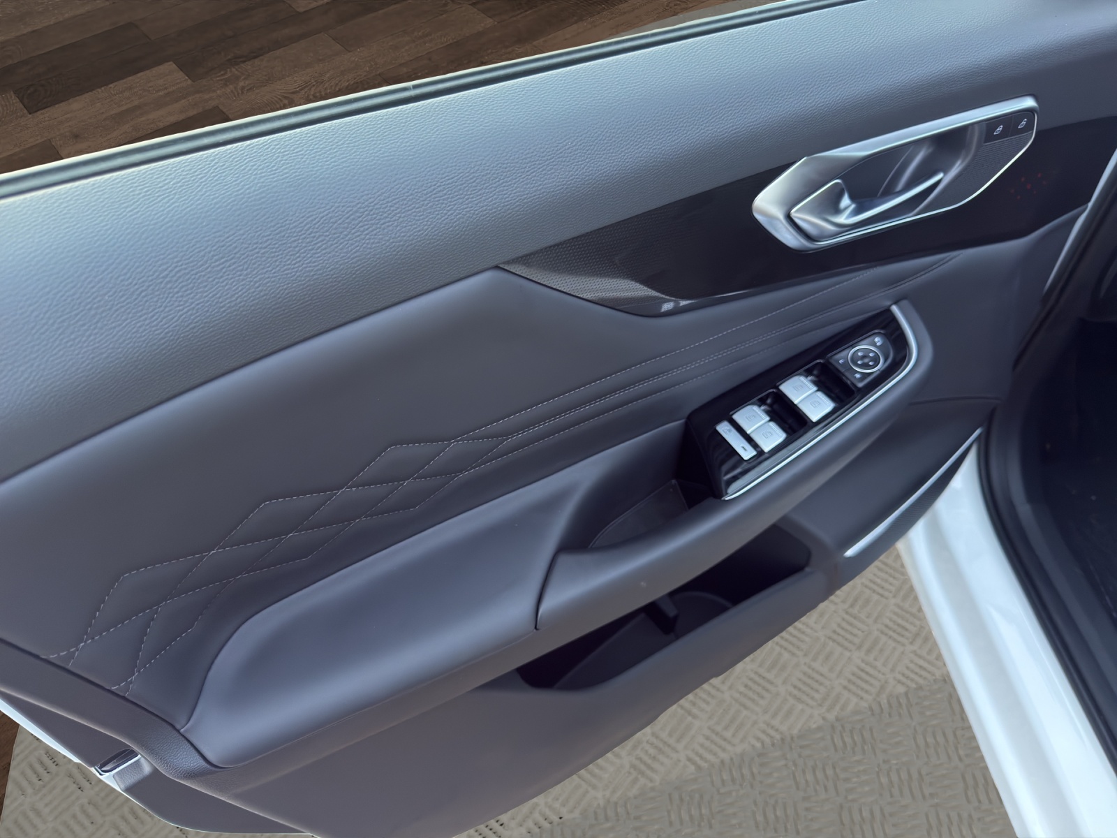 BAIC X7 Premium-image-13