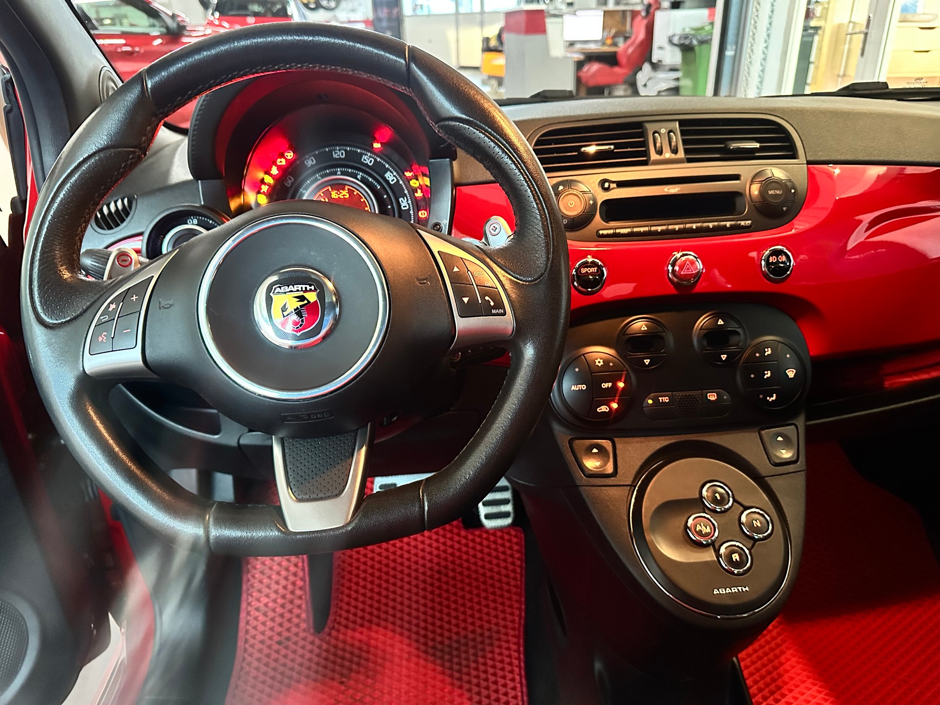 FIAT 595C 1.4 16V Turbo Abarth Competizione Dualogic-image-14
