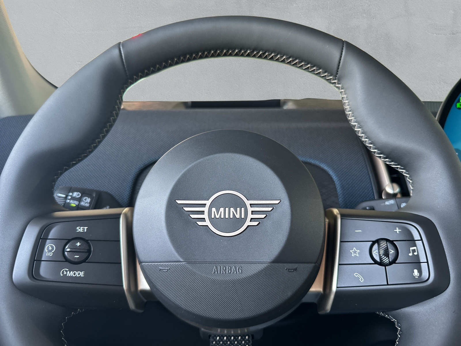 MINI Countryman SE ALL 4-image-18