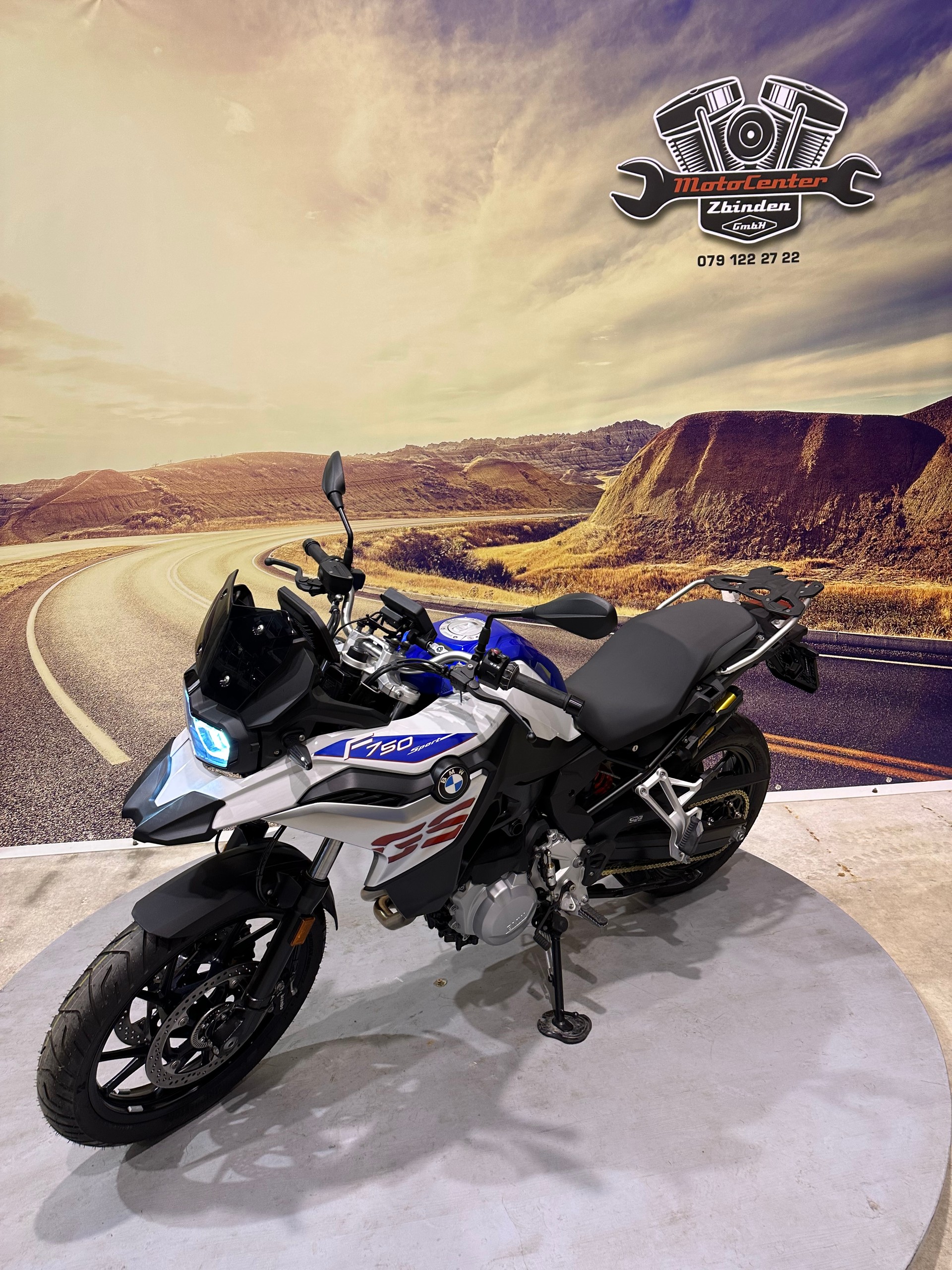 BMW F 750 GS Swiss Edition-showroom-element-3