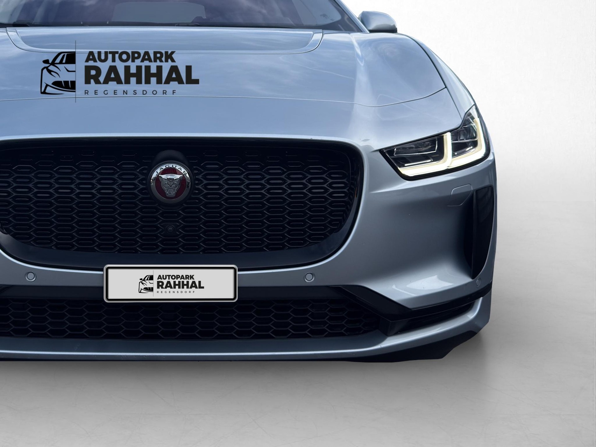 JAGUAR I-Pace EV400 SE AWD-image-10