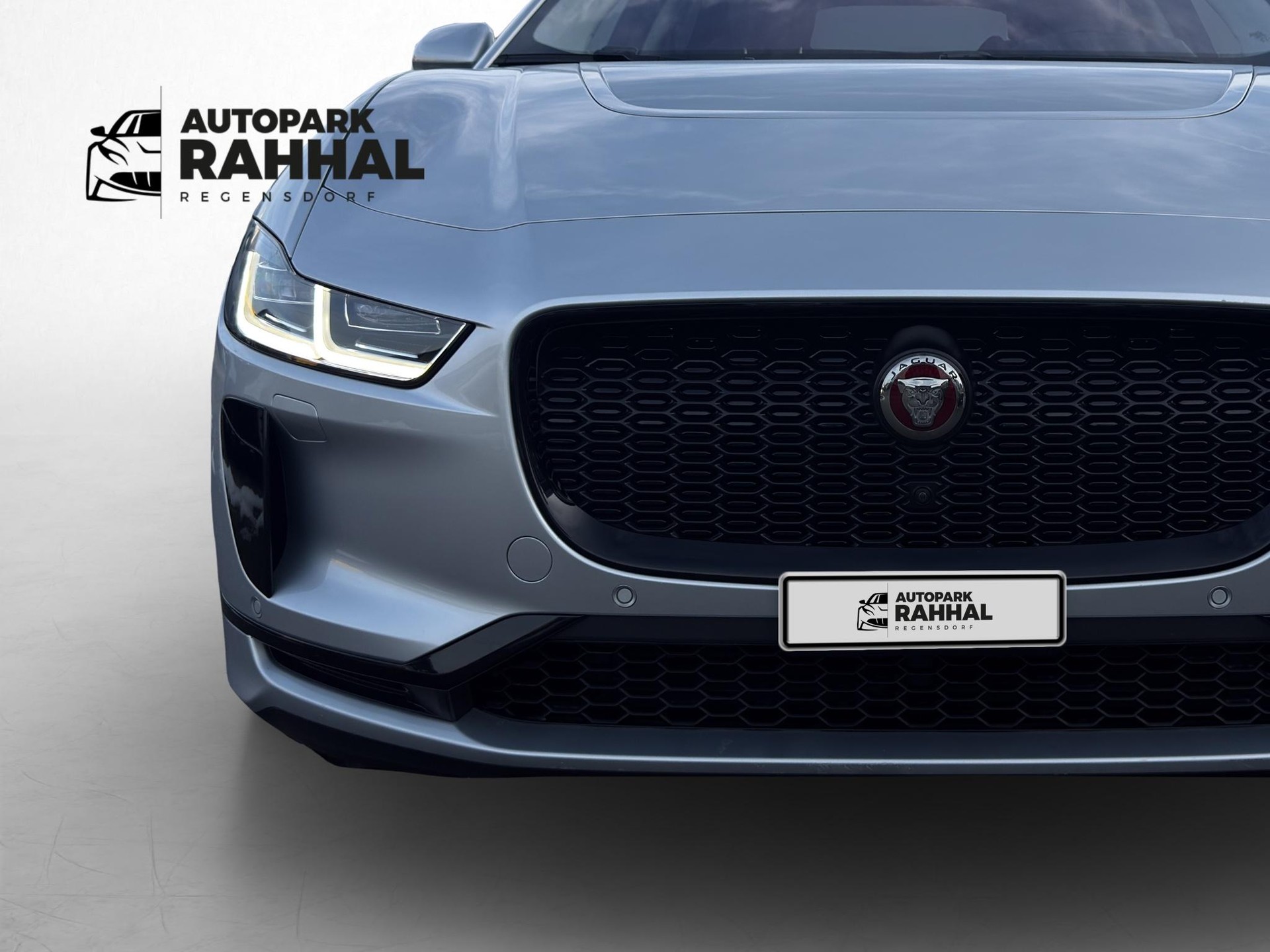 JAGUAR I-Pace EV400 SE AWD-image-9