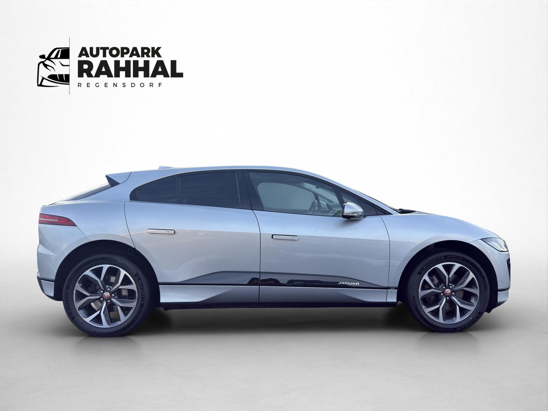 JAGUAR I-Pace EV400 SE AWD-image-3