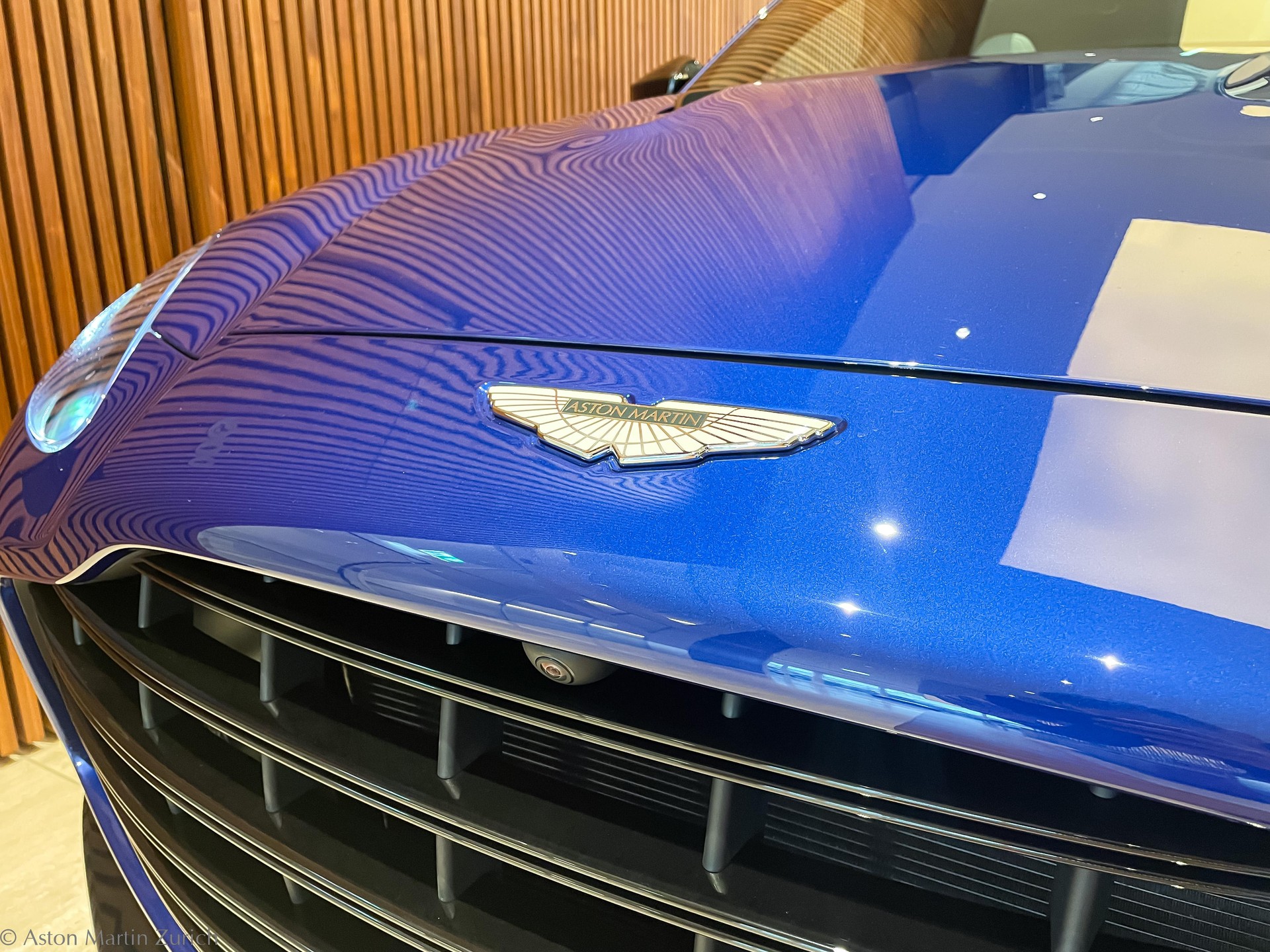 ASTON MARTIN DBX 707 4.0 V8 Bi-Turbo-image-6