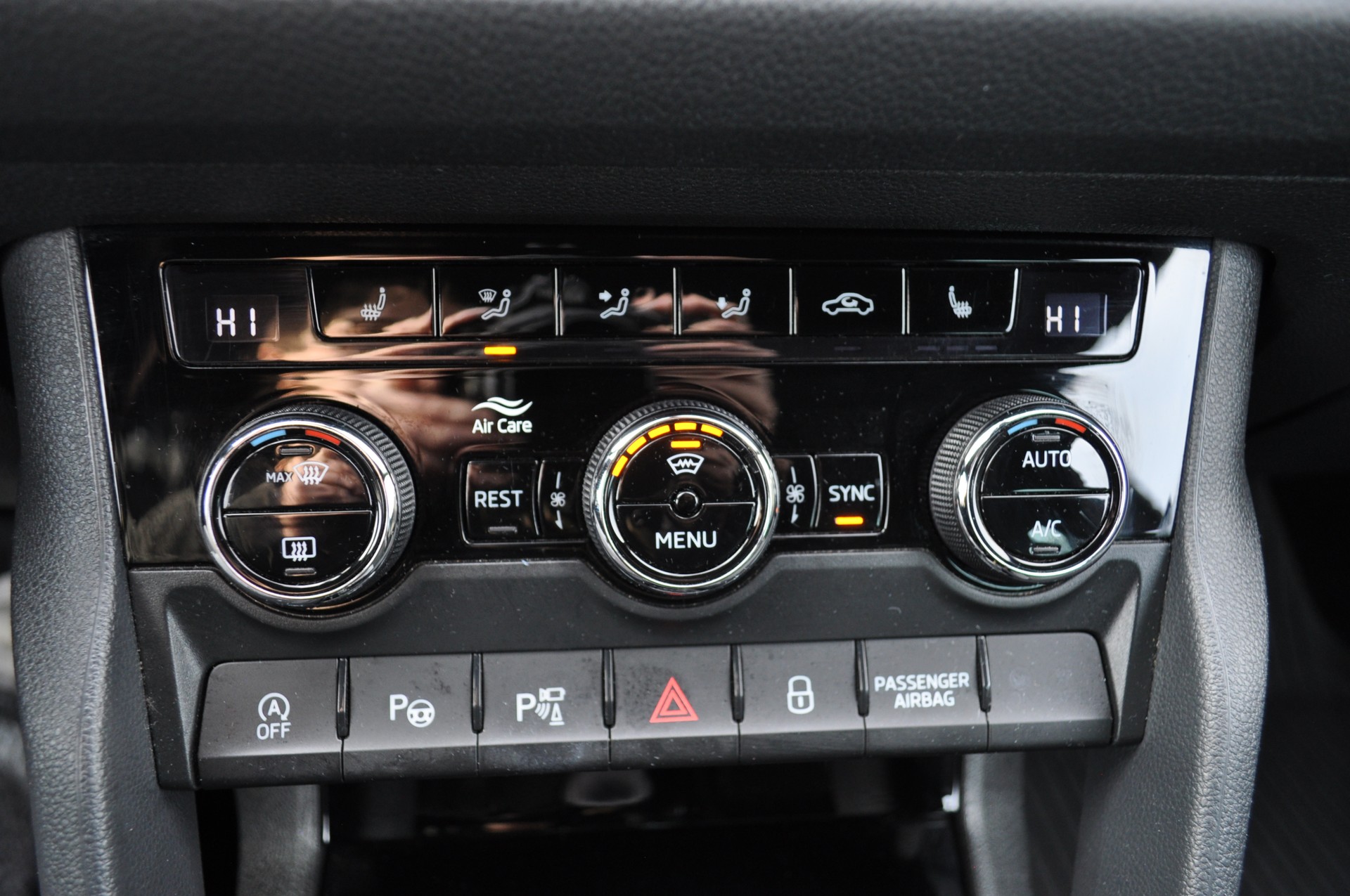 SKODA Kodiaq 2.0 TDI SCR SportLine 4x4 DSG-image-11