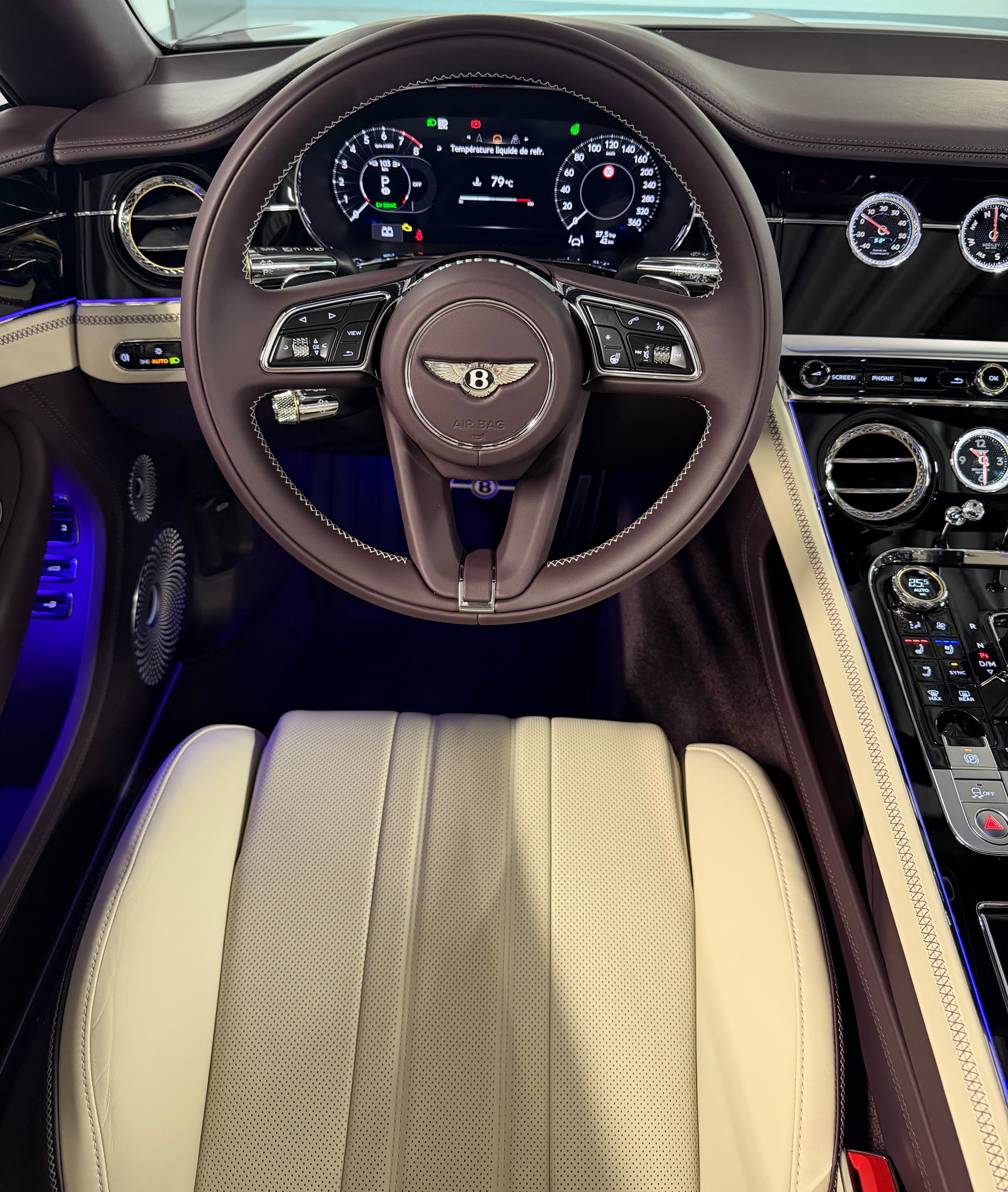Image BENTLEY CONTINENTAL Continental GTC 4.0 V8 PHEV Black Velvet