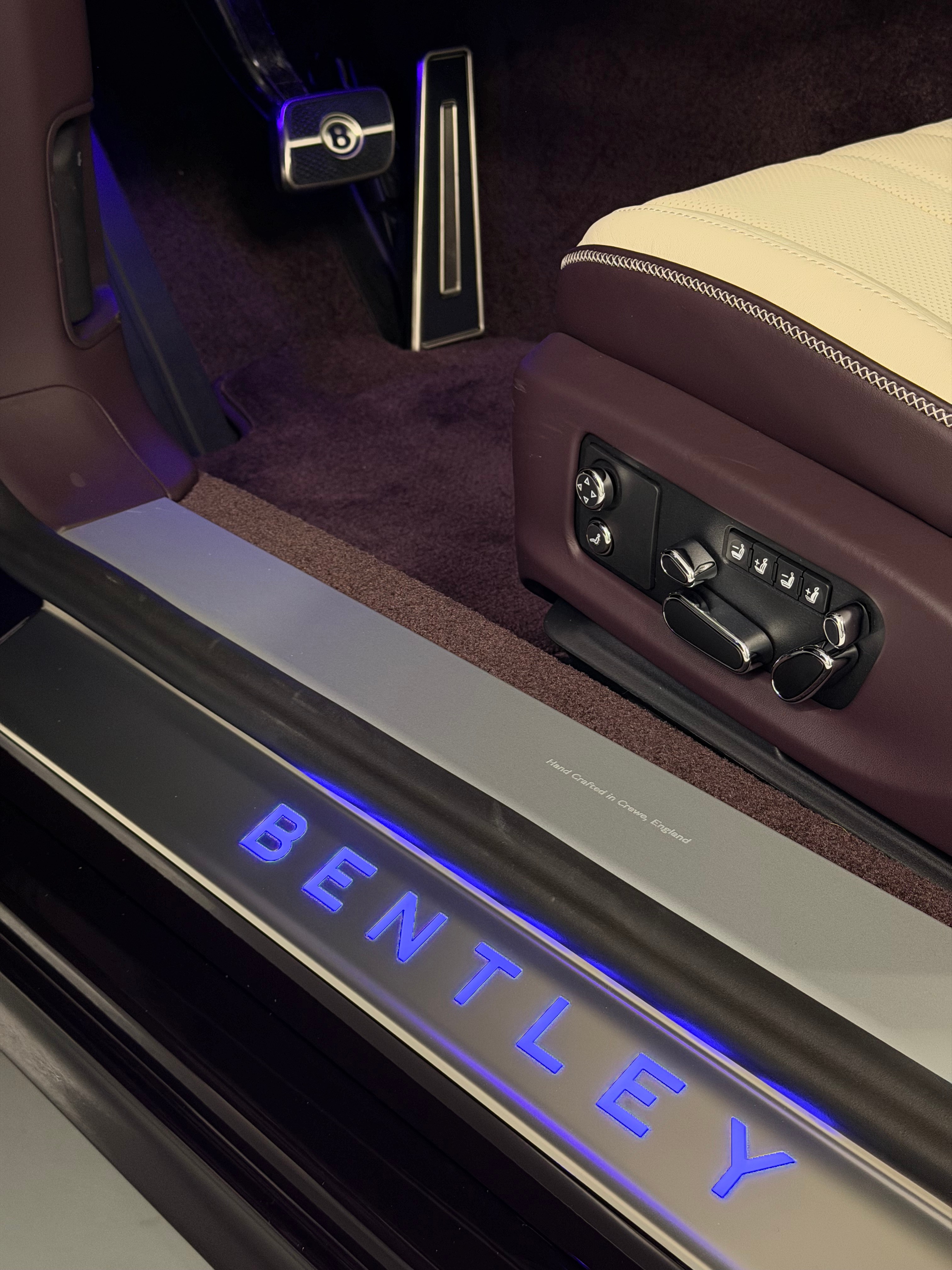 Image BENTLEY CONTINENTAL Continental GTC 4.0 V8 PHEV Black Velvet