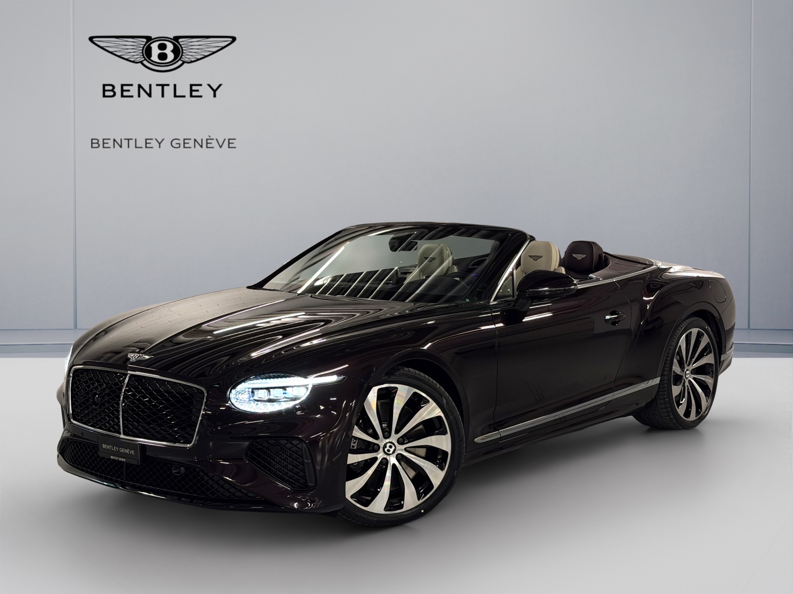 Photo BENTLEY CONTINENTAL Continental GTC 4.0 V8 PHEV Black Velvet