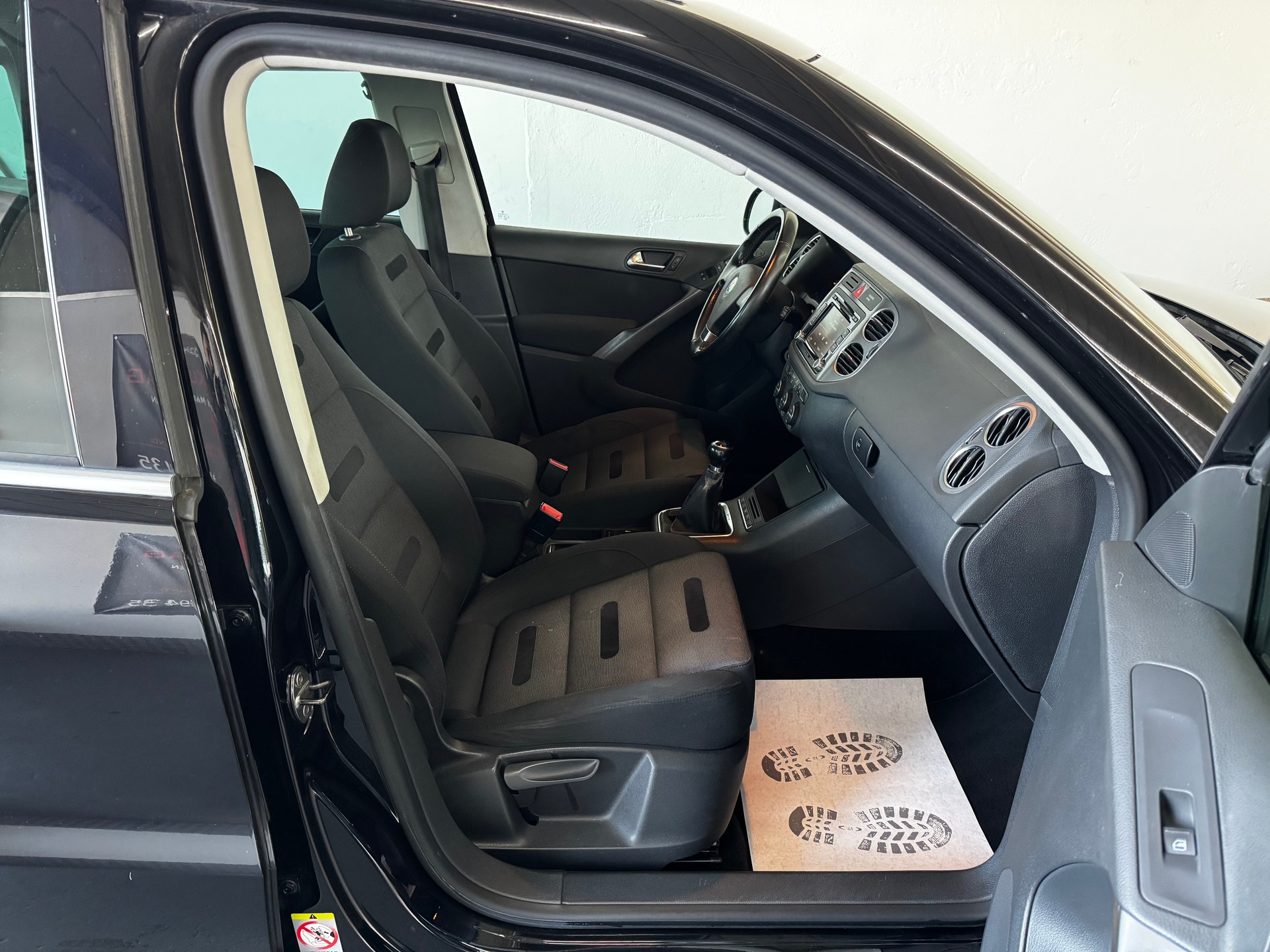 VW Tiguan 2.0 TDI Sport&Style-image-18