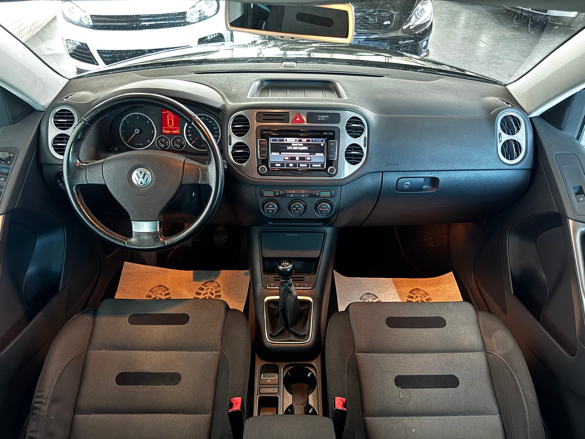 VW Tiguan 2.0 TDI Sport&Style-image-14