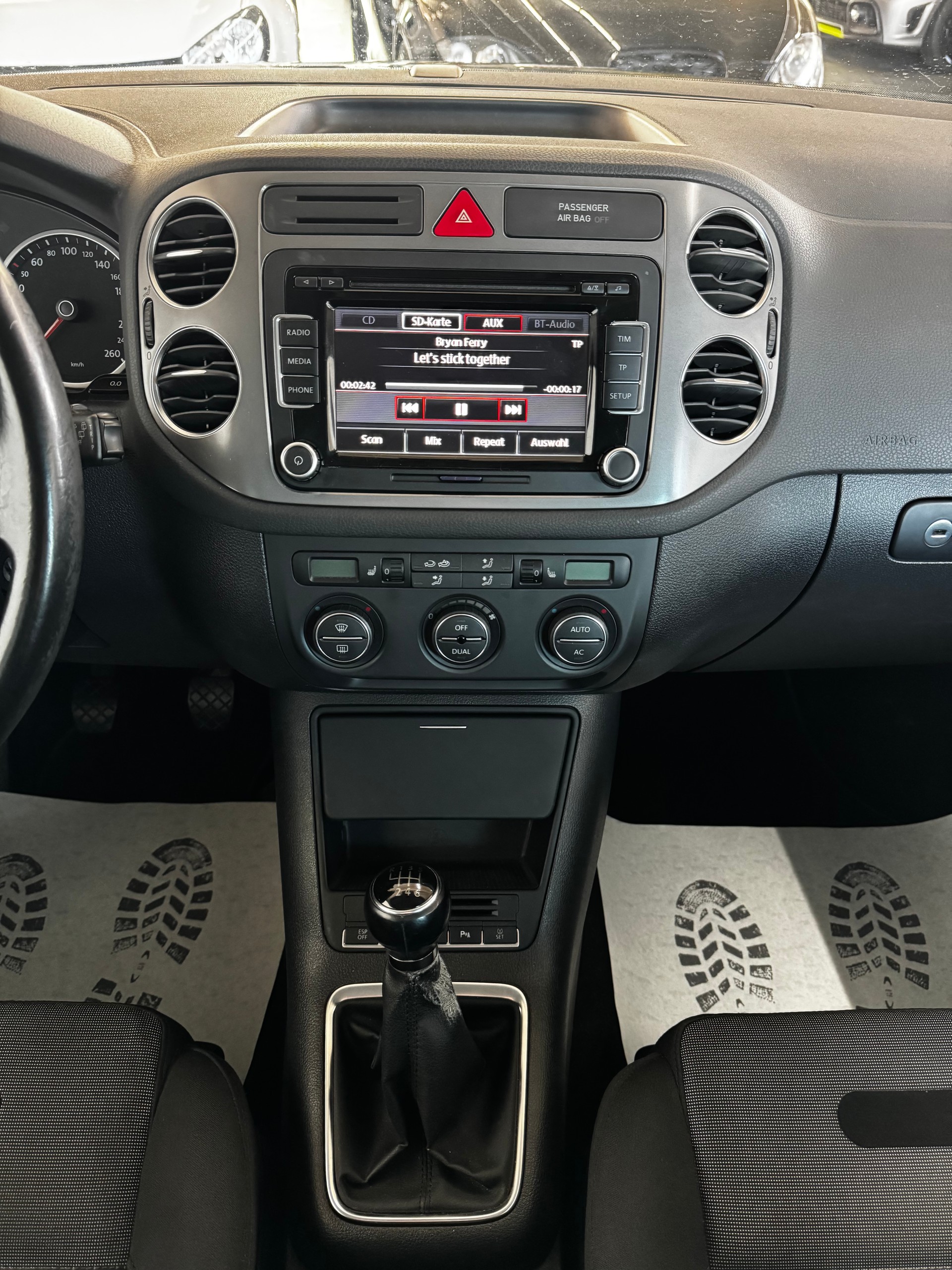 VW Tiguan 2.0 TDI Sport&Style-image-15