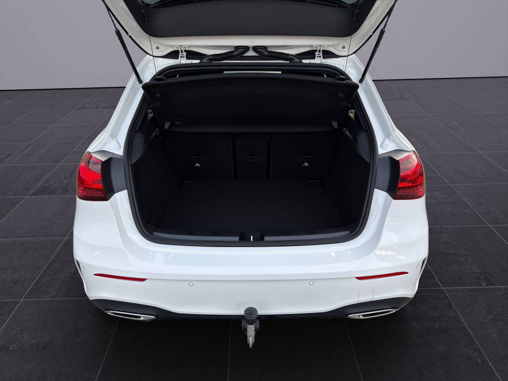 MERCEDES-BENZ A 220 AMG Line 4matic-image-14
