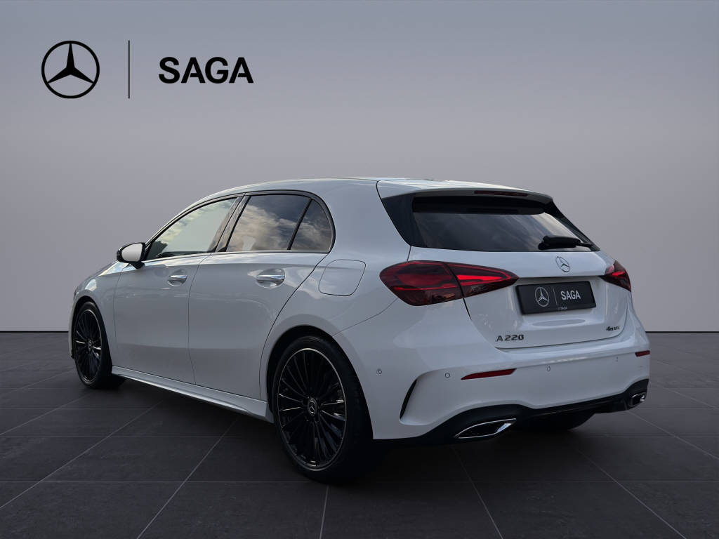MERCEDES-BENZ A 220 AMG Line 4matic-image-3