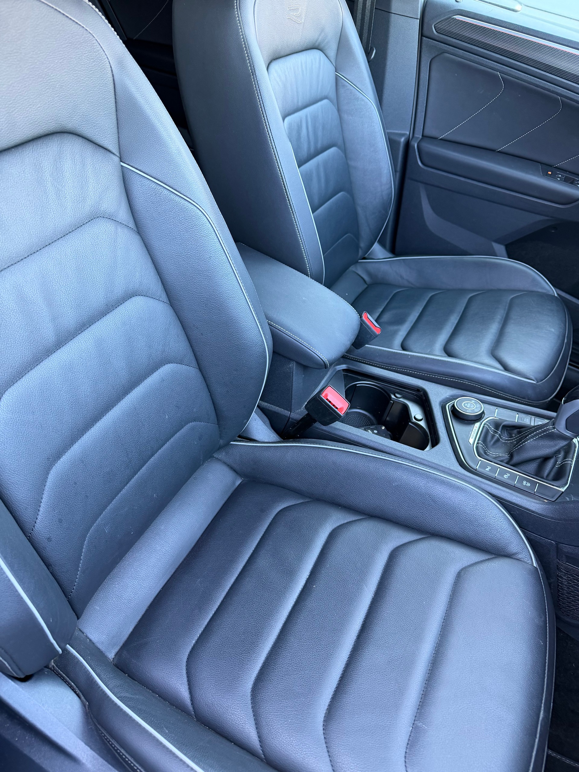 VW Tiguan 2.0 TDI SCR R-Line 4Motion DSG-image-10