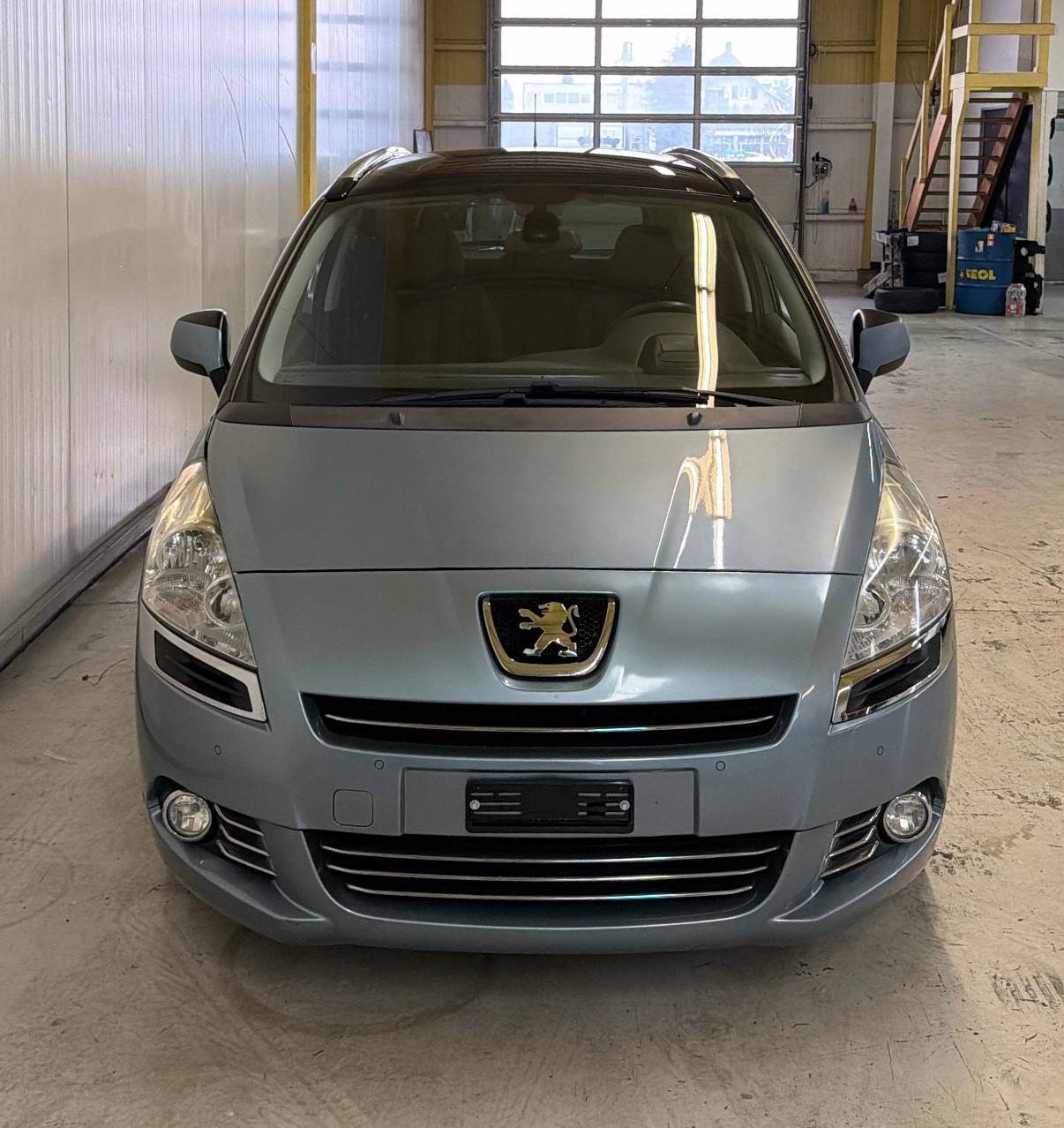 PEUGEOT 5008 1.6 16V T Allure Automatic(Frisch MFK)-image-1