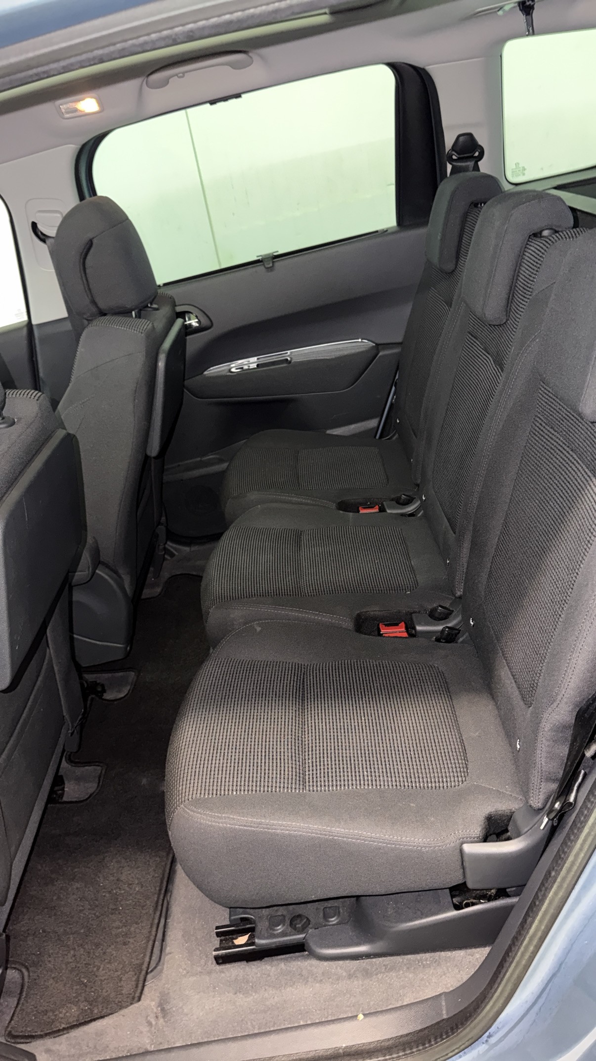 PEUGEOT 5008 1.6 16V T Allure Automatic(Frisch MFK)-image-9
