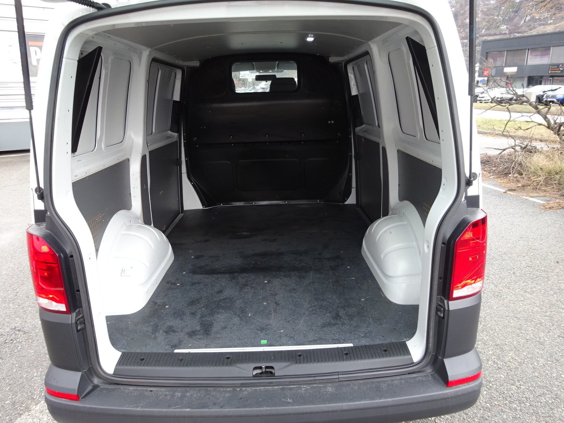 VW T6.1 2.0 TDI 4Motion-image-28