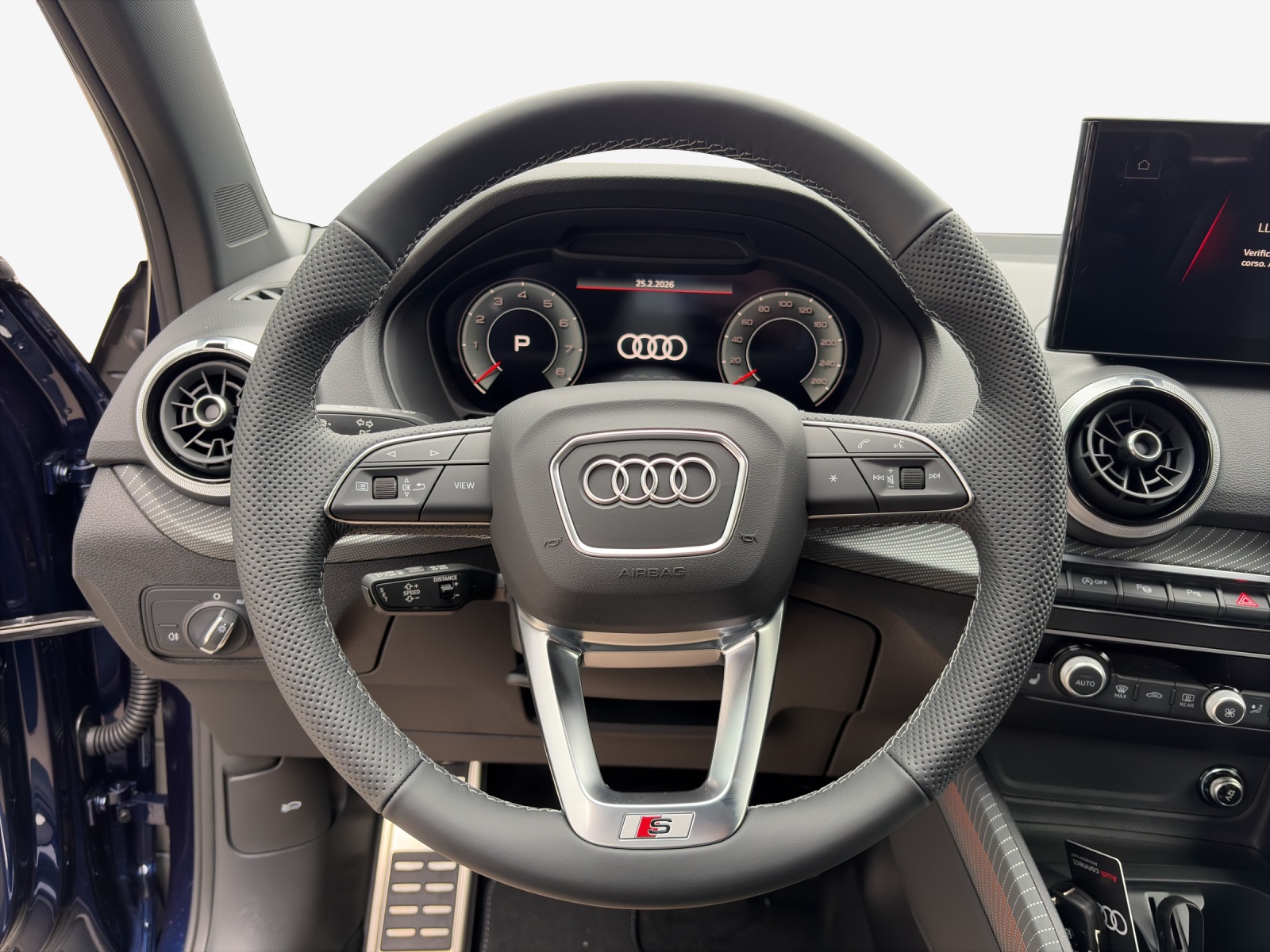 AUDI Q2 35 TFSI S line S-tronic-image-9