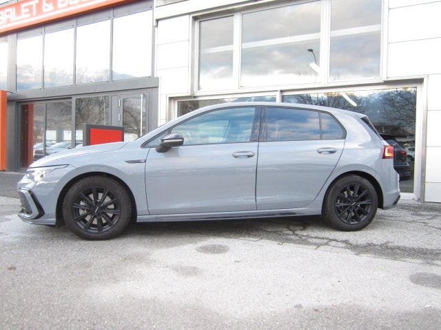 VW Golf VIII 2.0 TSI R-Line DSG 4motion-image-2